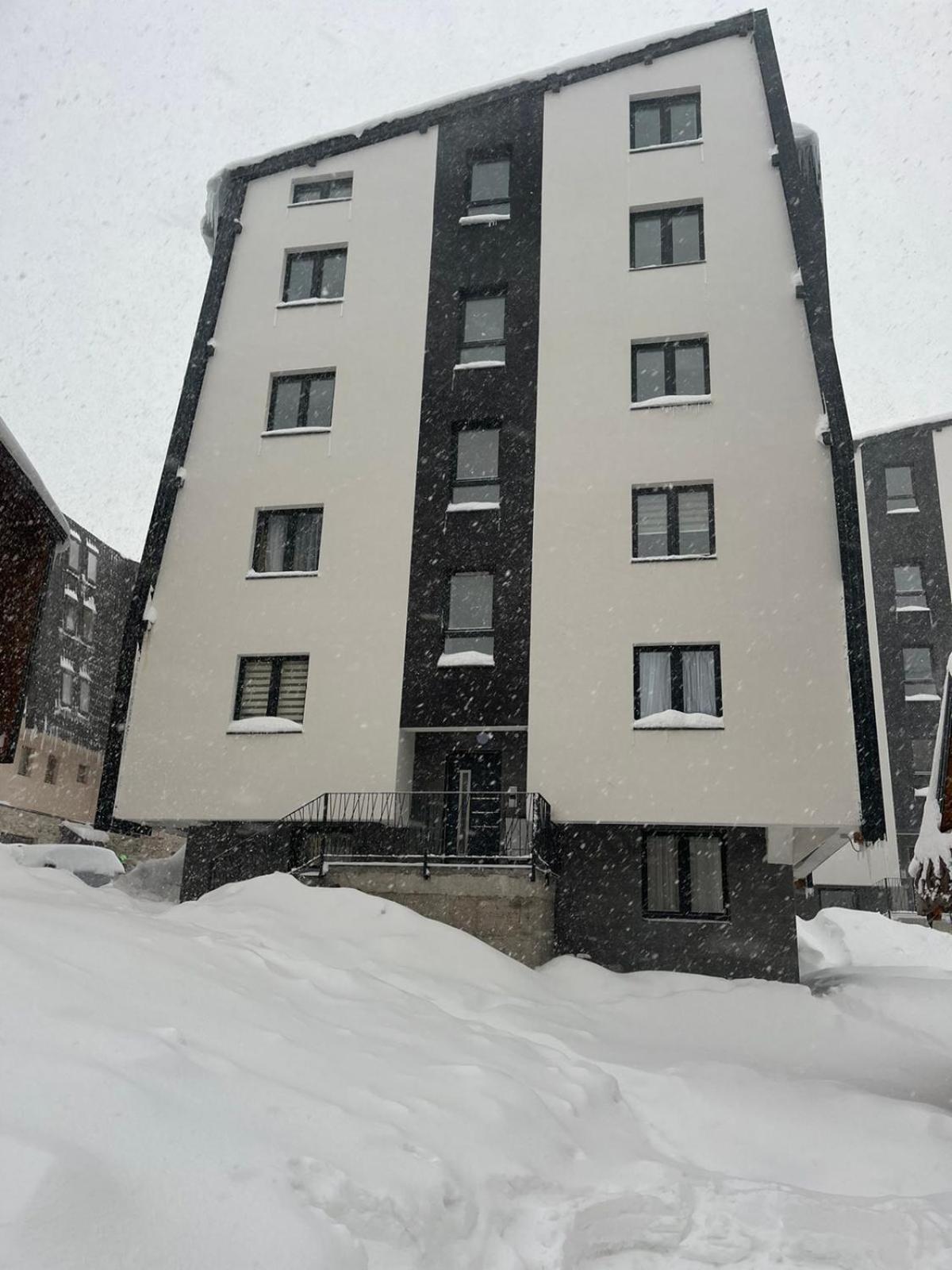 Apartmani NIX VIR