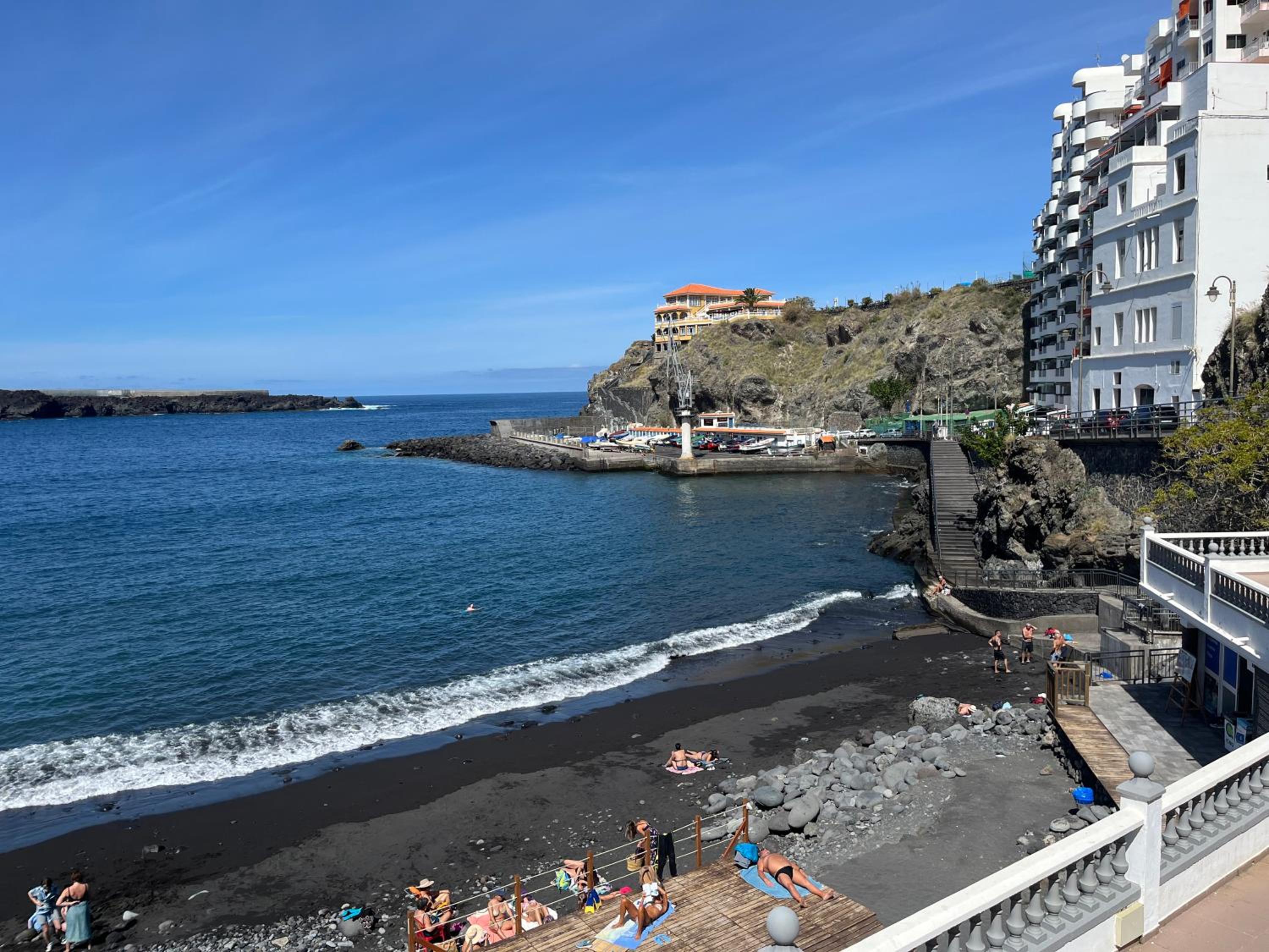 Relax Monís Incredible Ocean Views