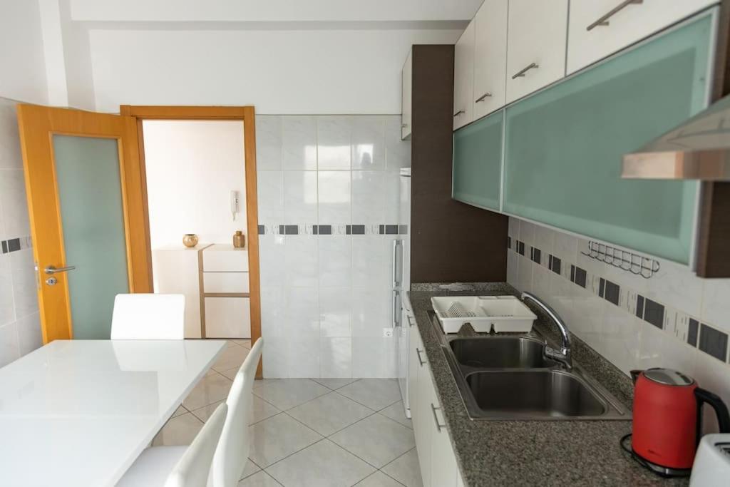 3 bedroom apt, Exterior POOL , Cidadela - LCGR