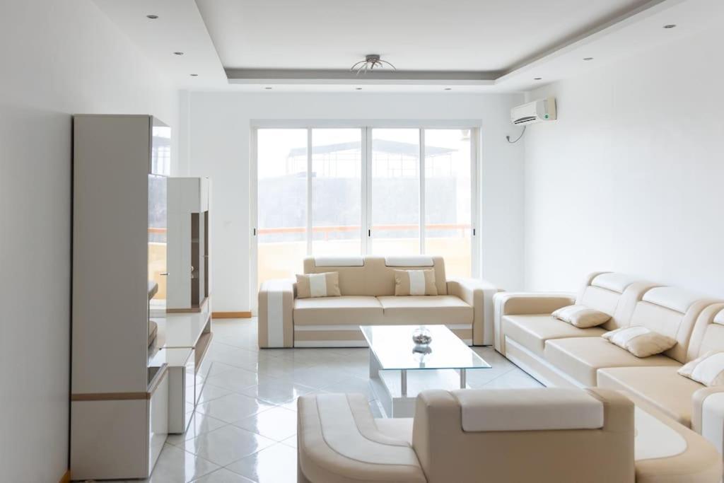 3 bedroom apt, Exterior POOL , Cidadela - LCGR