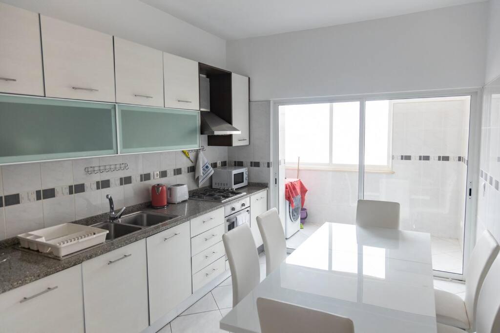 3 bedroom apt, Exterior POOL , Cidadela - LCGR