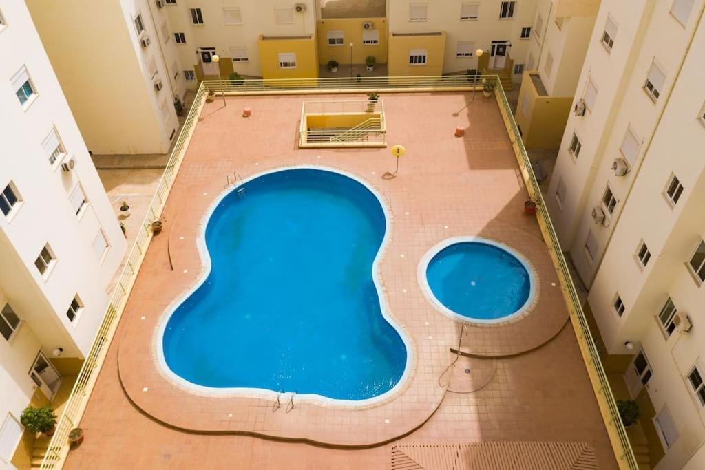3 bedroom apt, Exterior POOL , Cidadela - LCGR