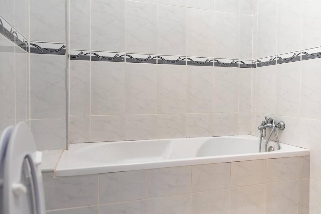 3 bedroom apt, Exterior POOL , Cidadela - LCGR