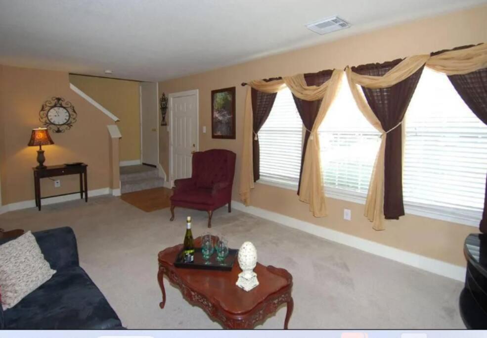 Enjoy Vacation in a Quiet Area with Huge Backyard - Property Image 9