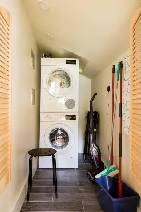 Disconnect From Reality/ River House/Hot Tub/Pet Friendly