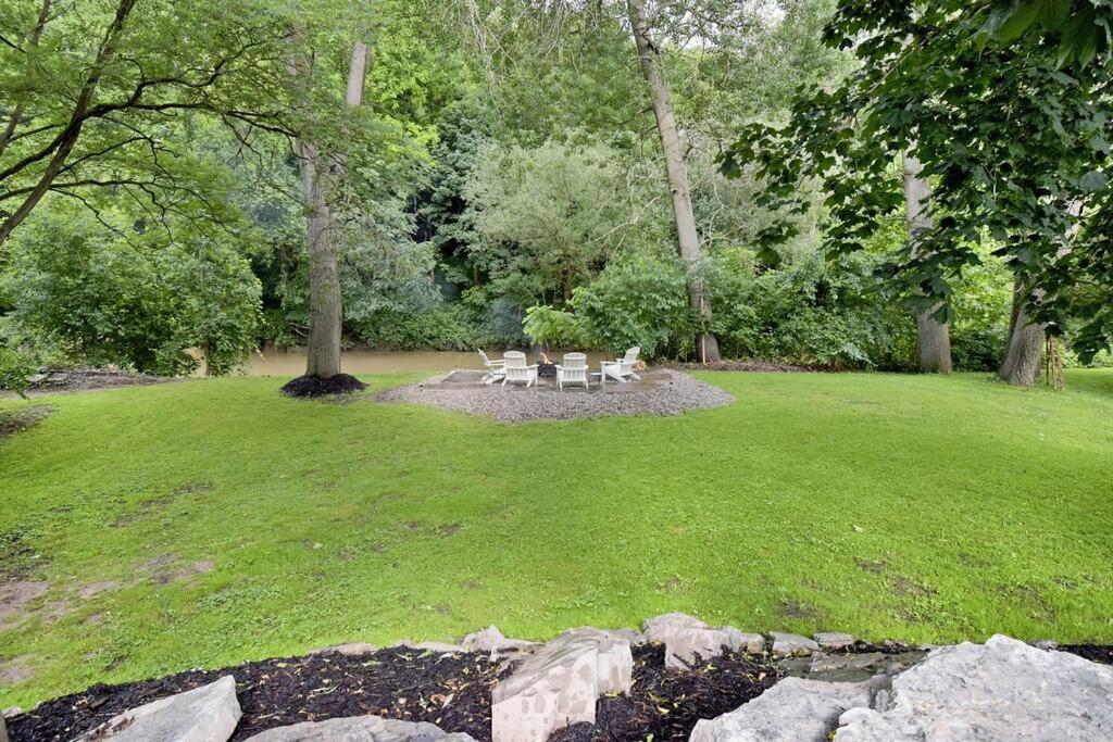 Disconnect From Reality/ River House/Hot Tub/Pet Friendly