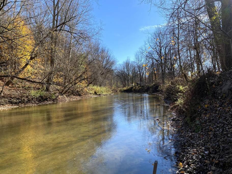 Disconnect From Reality/ River House/Hot Tub/Pet Friendly