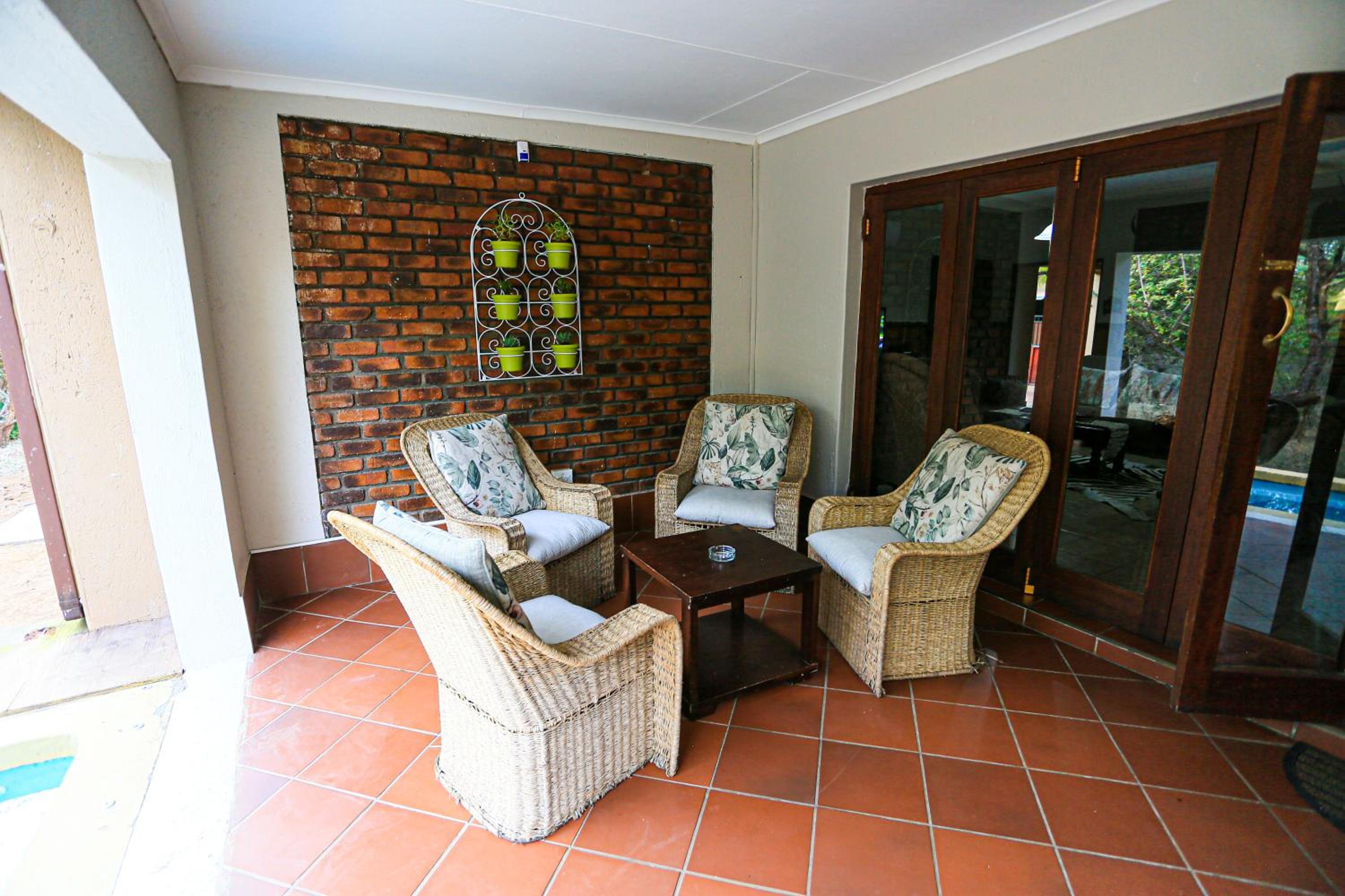 Sparrow 615 - Luxury in the midst of the Bushveld! view 4