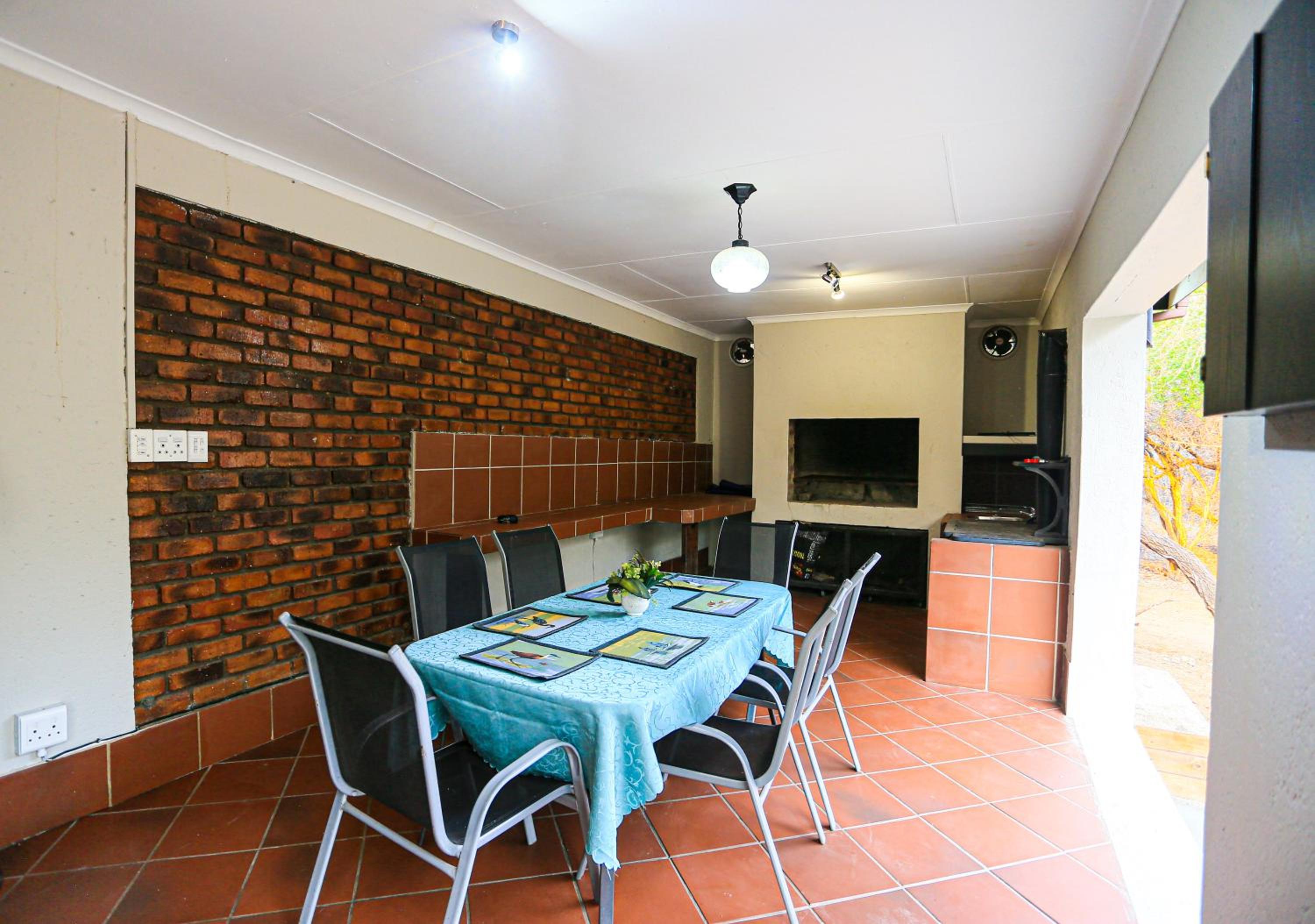 Sparrow 615 - Luxury in the midst of the Bushveld! view 5