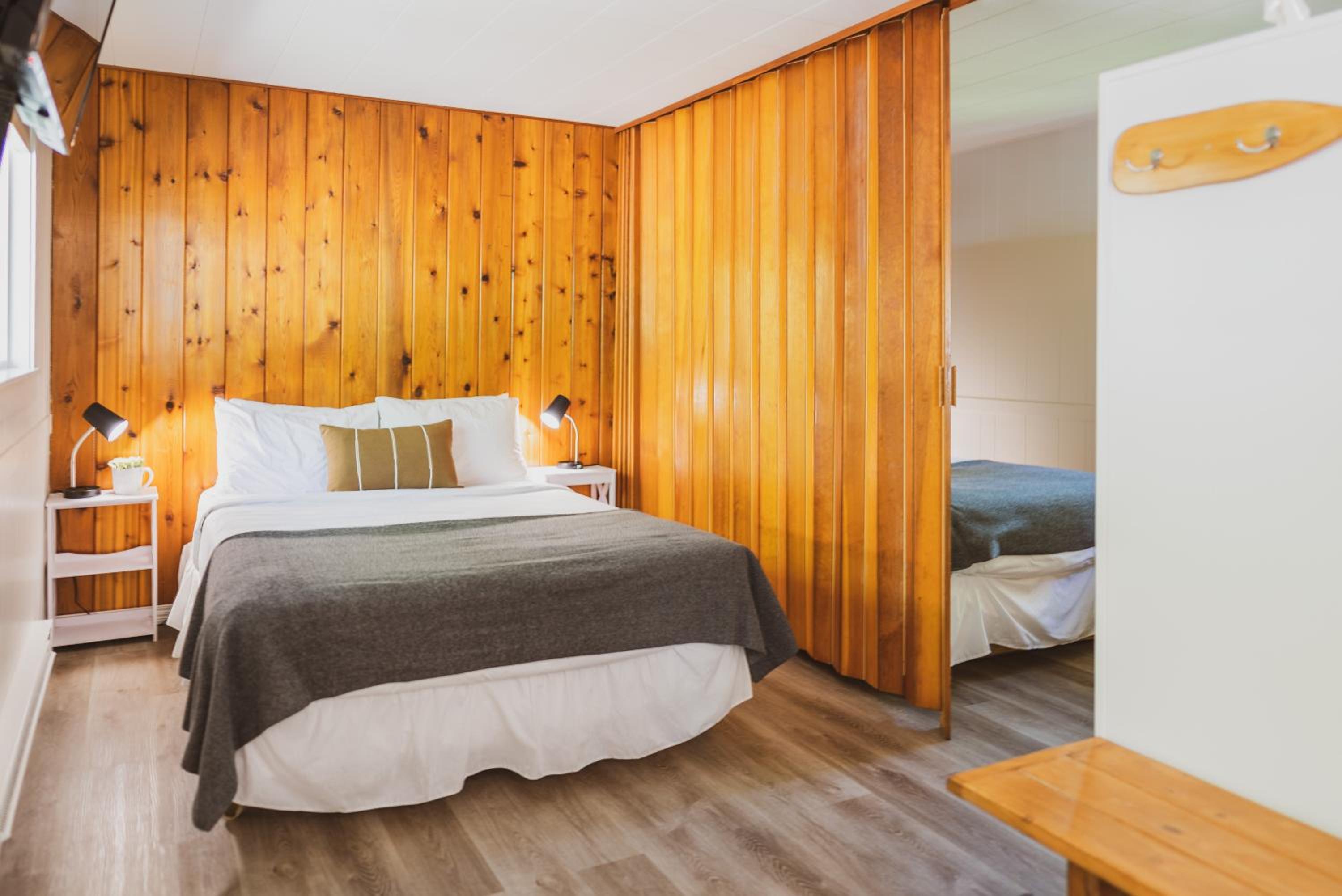 Barefoot Villas and Retreat