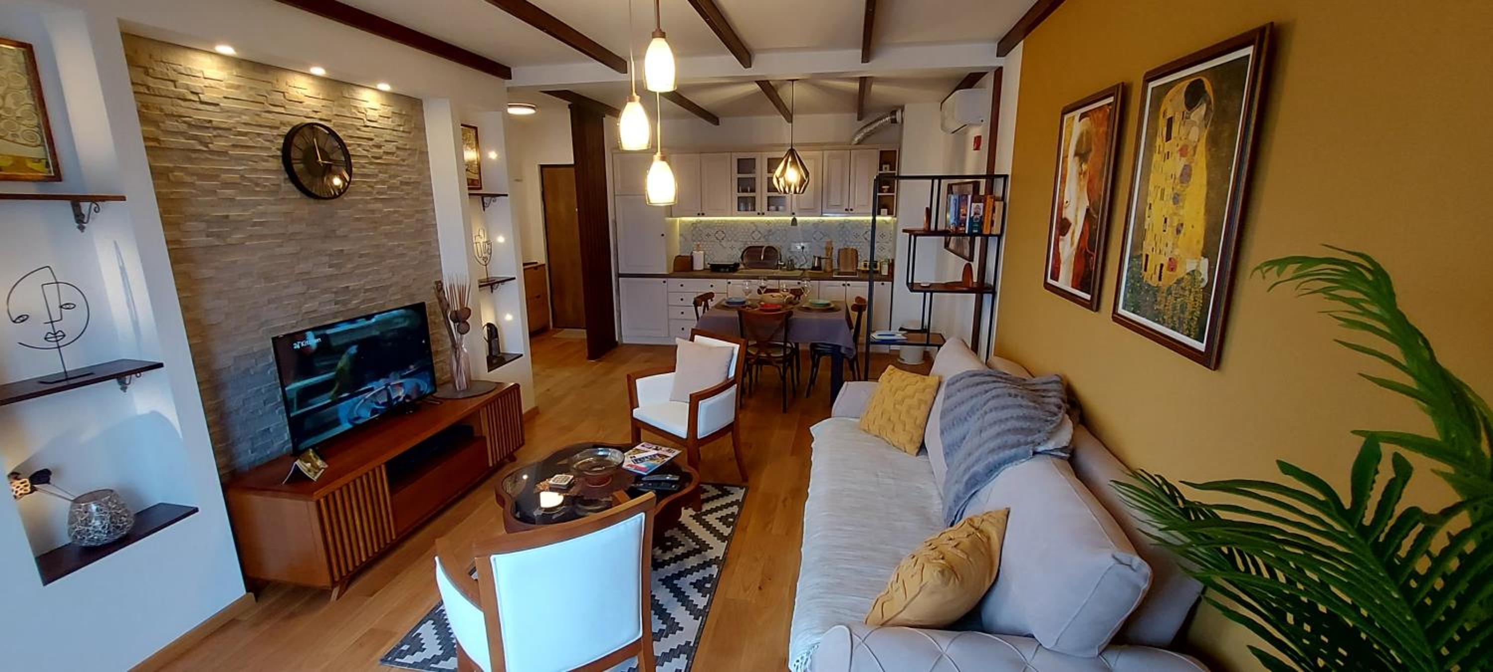 Yellow apartman