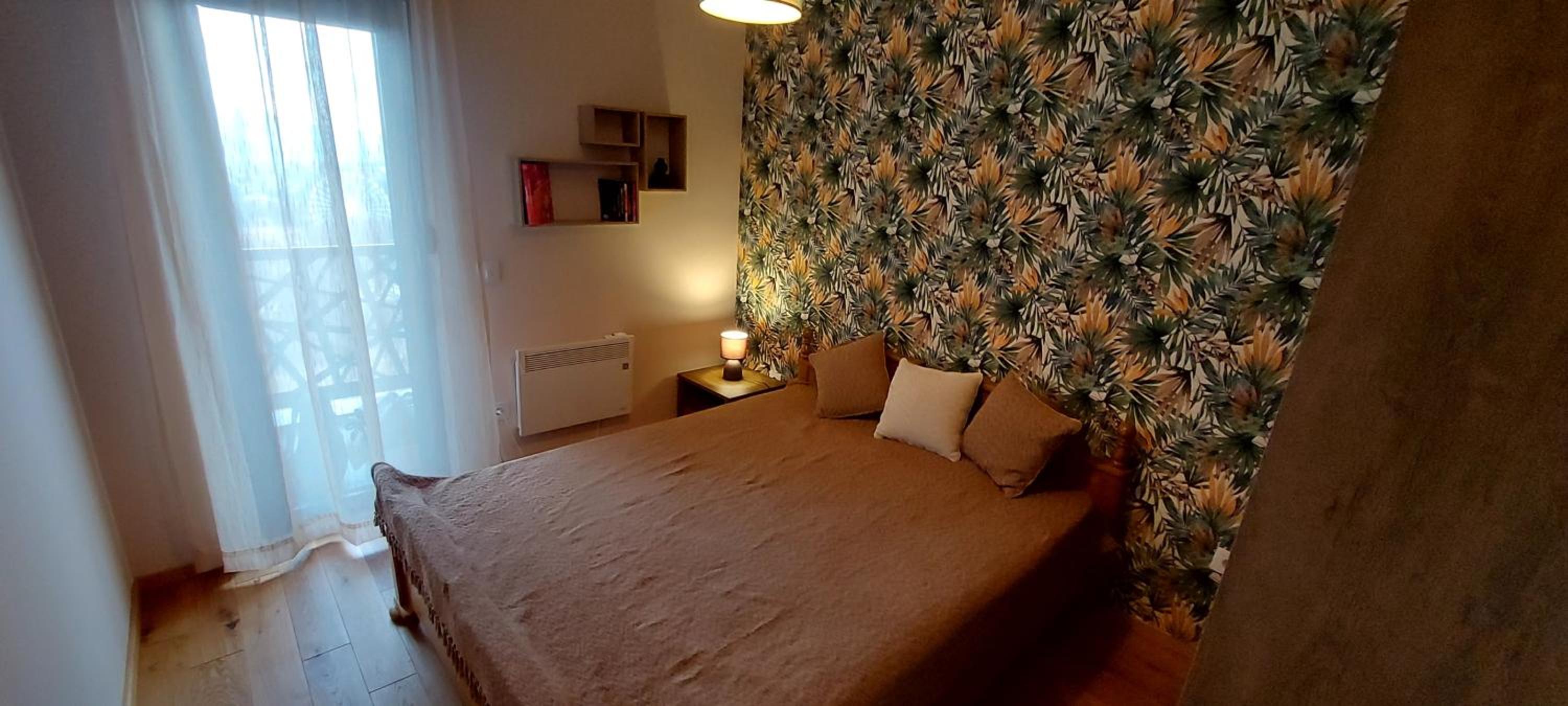Yellow apartman
