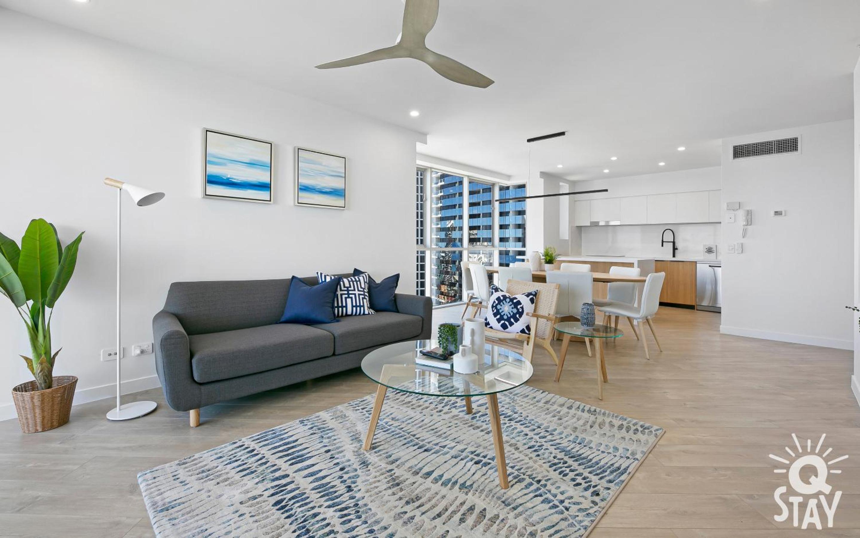 Chevron Renaissance - 3 Bedroom Apartments - Q Stay