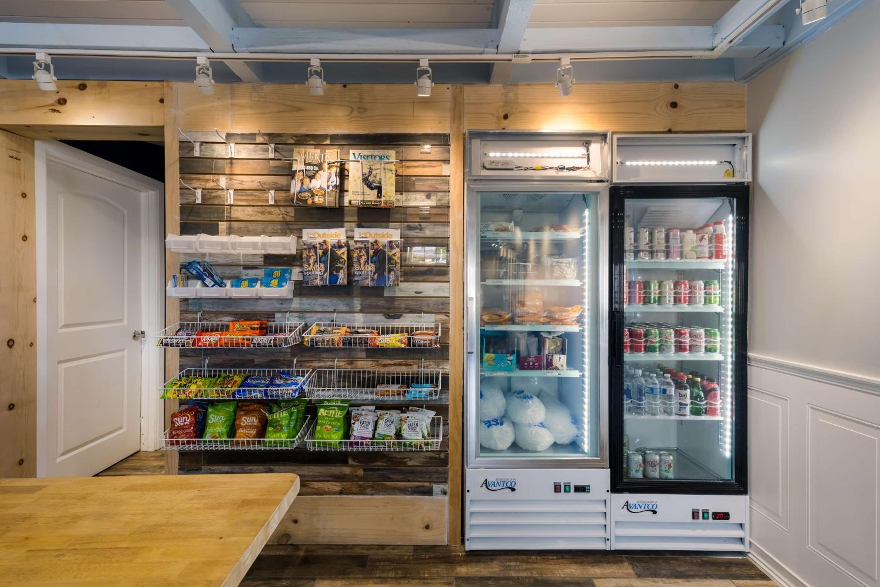 San Simeon Vacations - Pacific Coast Roadhouse Hotel - Property Image 21