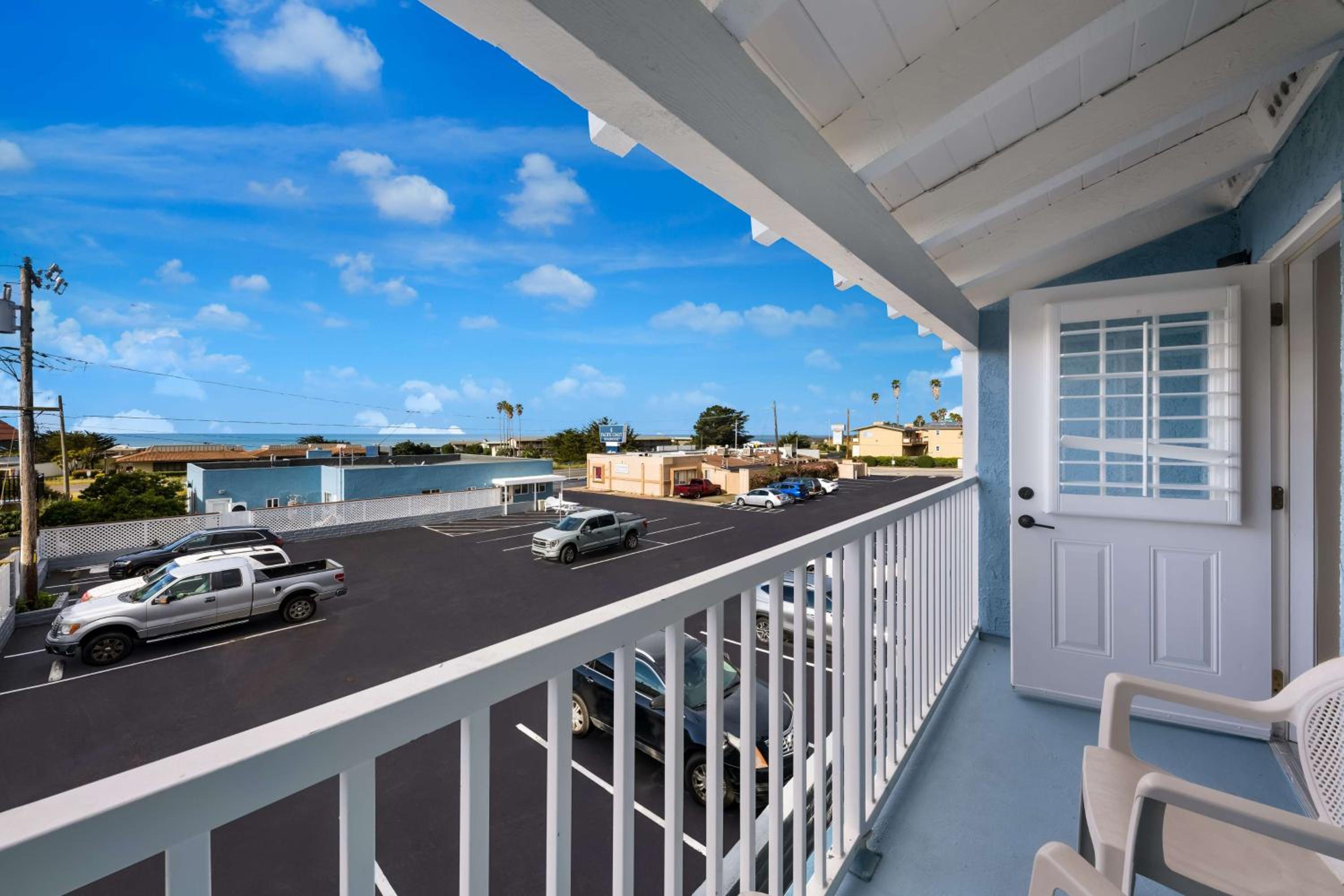 San Simeon Vacations - Pacific Coast Roadhouse Hotel - Property Image 8