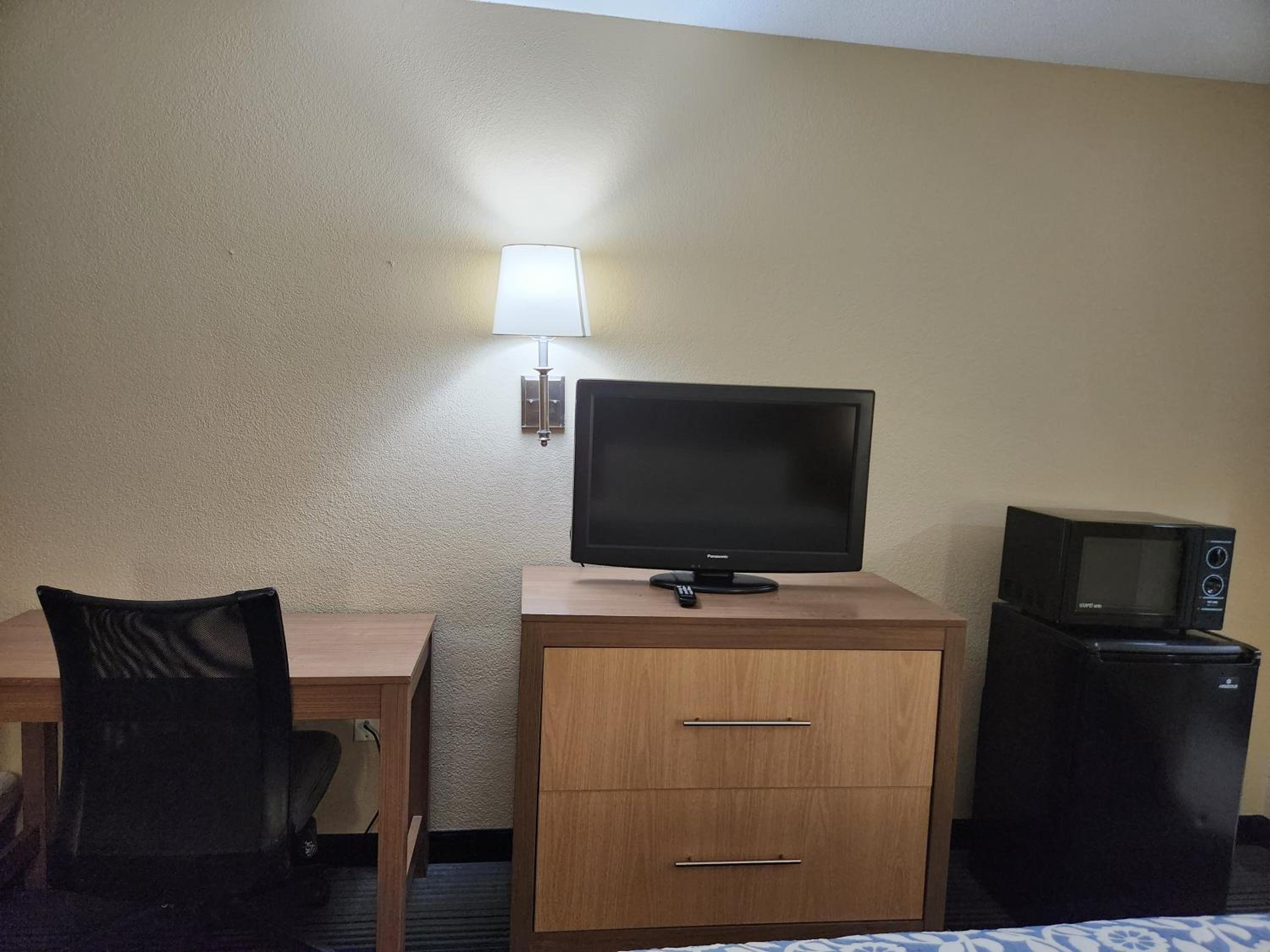 Budget Host Inn