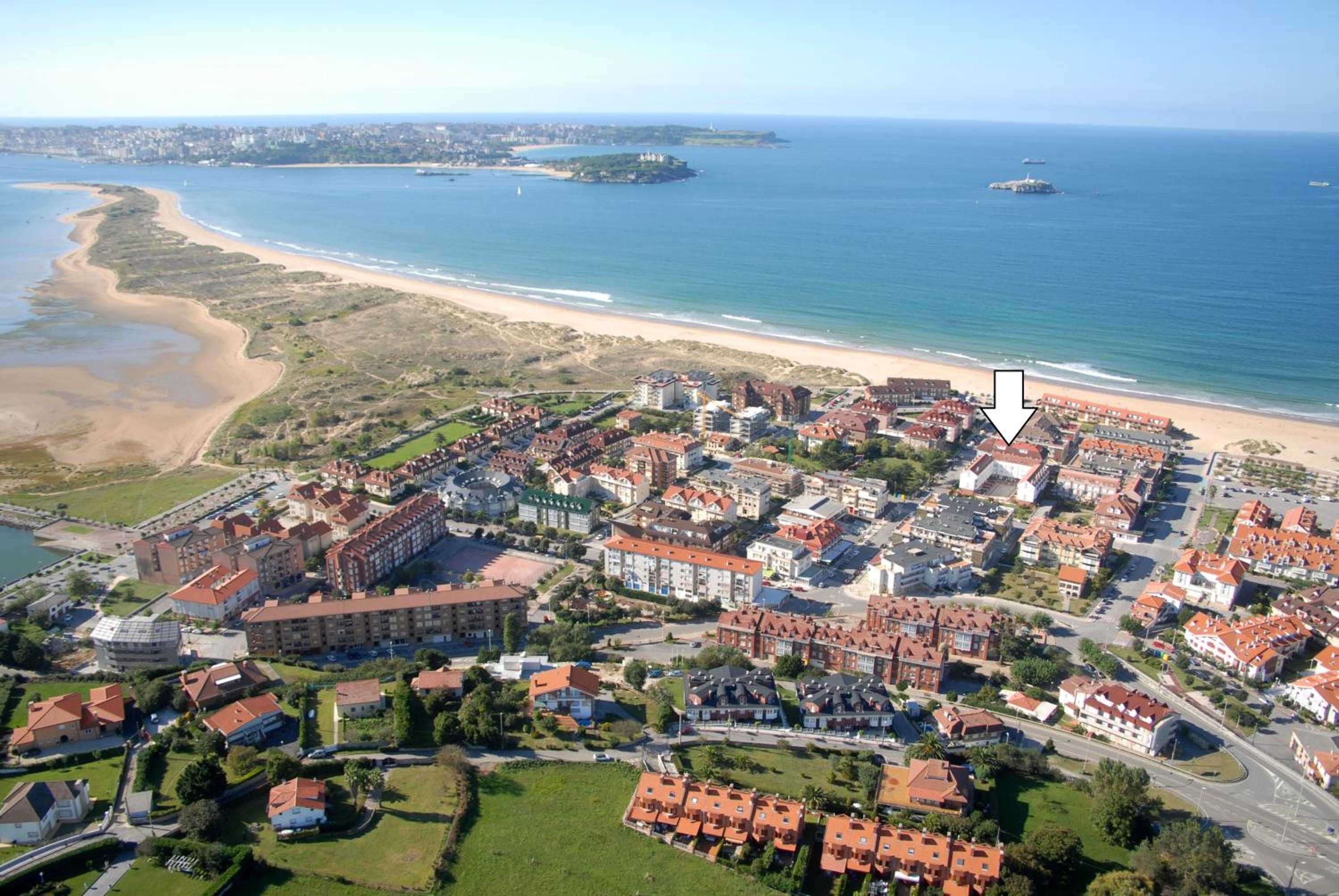 Somo. A pie de playa view 2