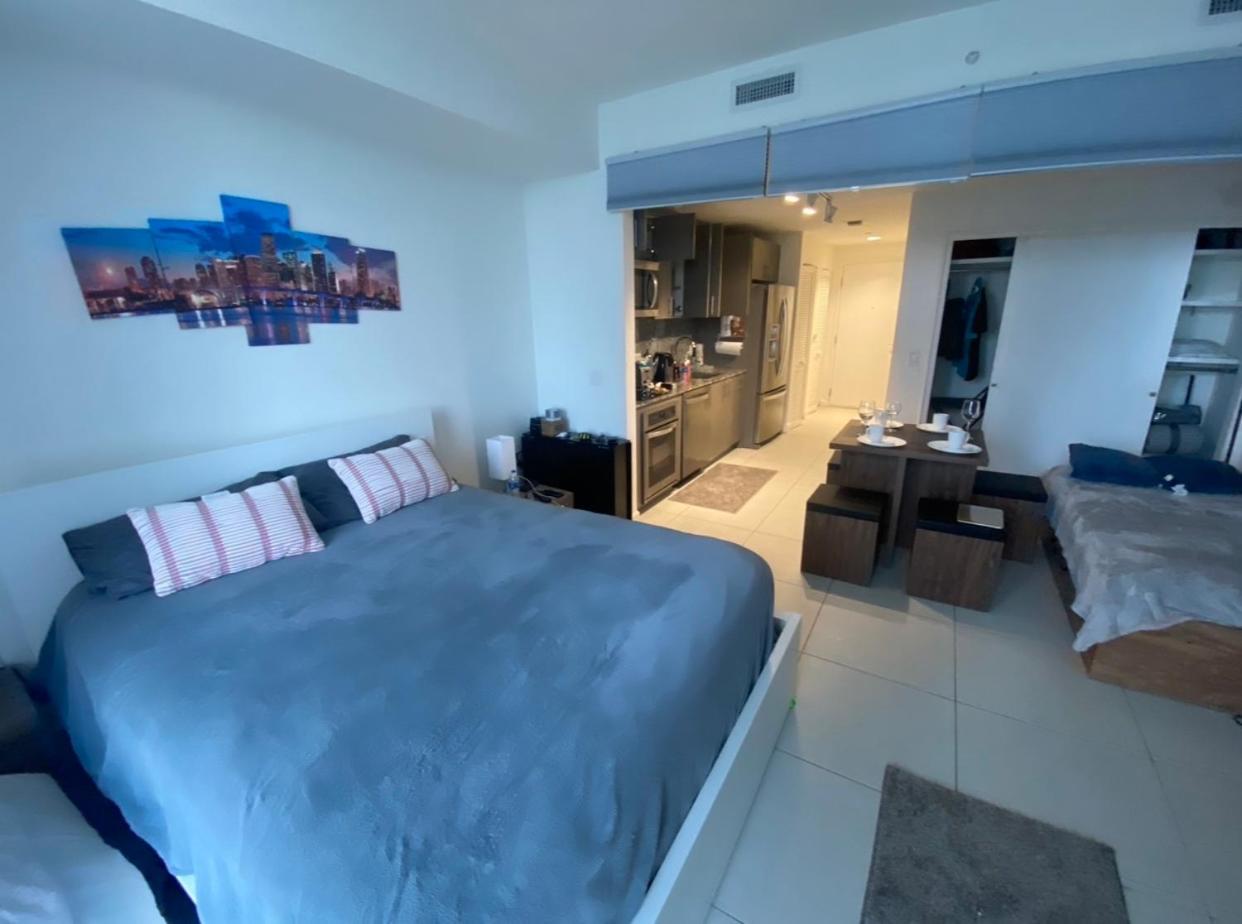 5350 Park inn Suite
