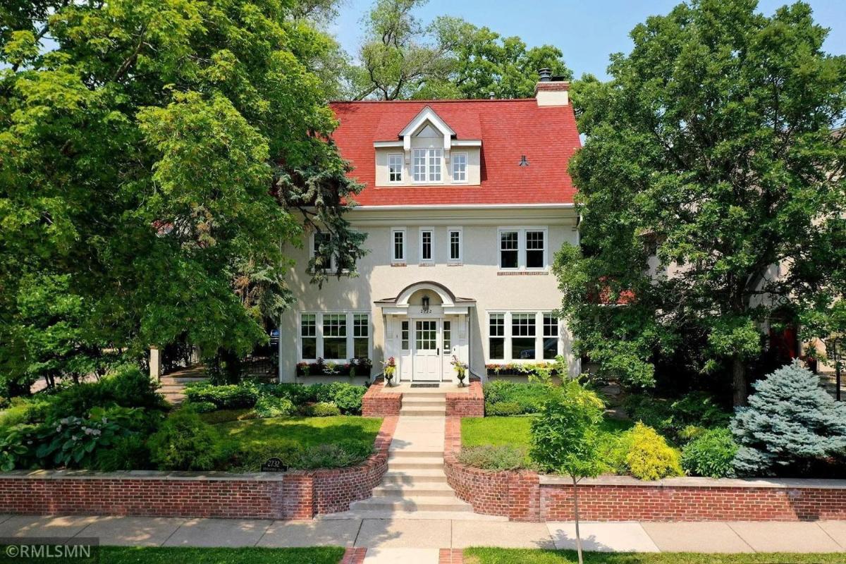 Minneapolis / St Paul Vacations - Kenilworth Place - Property Image 1