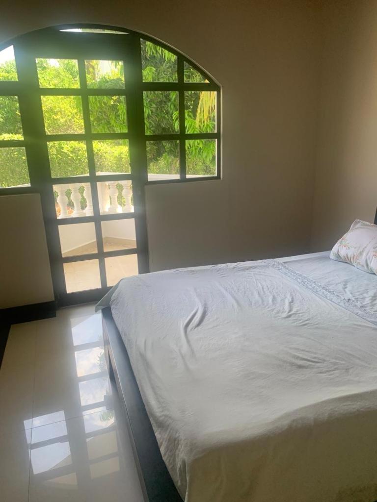 Casa campestre Hacienda estancia, en Melgar con piscina privada