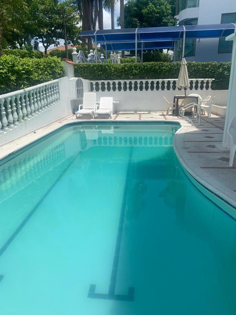 Casa campestre Hacienda estancia, en Melgar con piscina privada