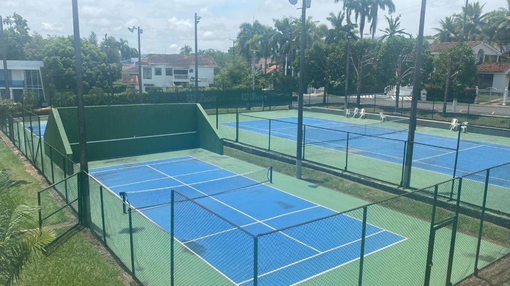 Casa campestre Hacienda estancia, en Melgar con piscina privada