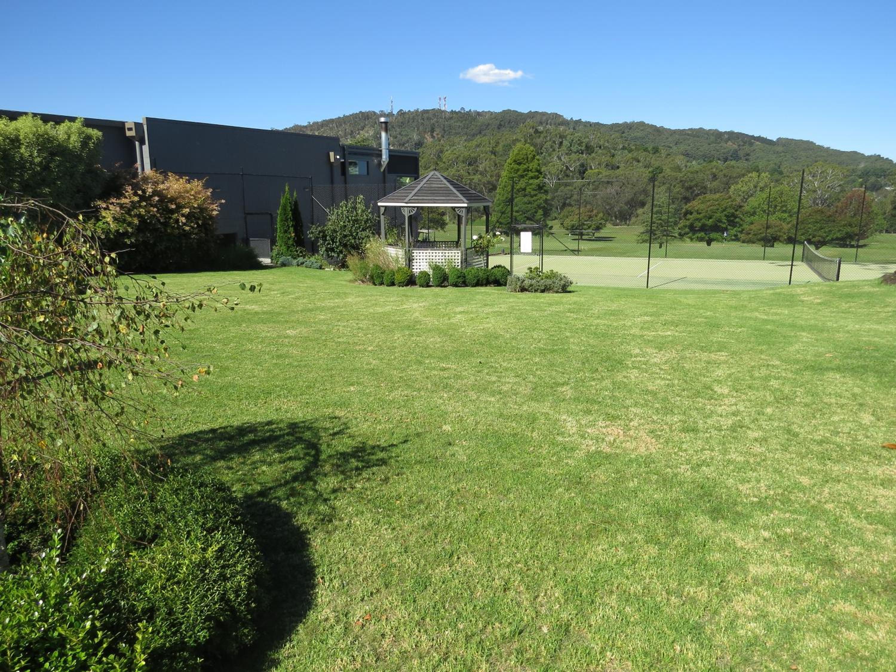 Golfview Lodge view 3