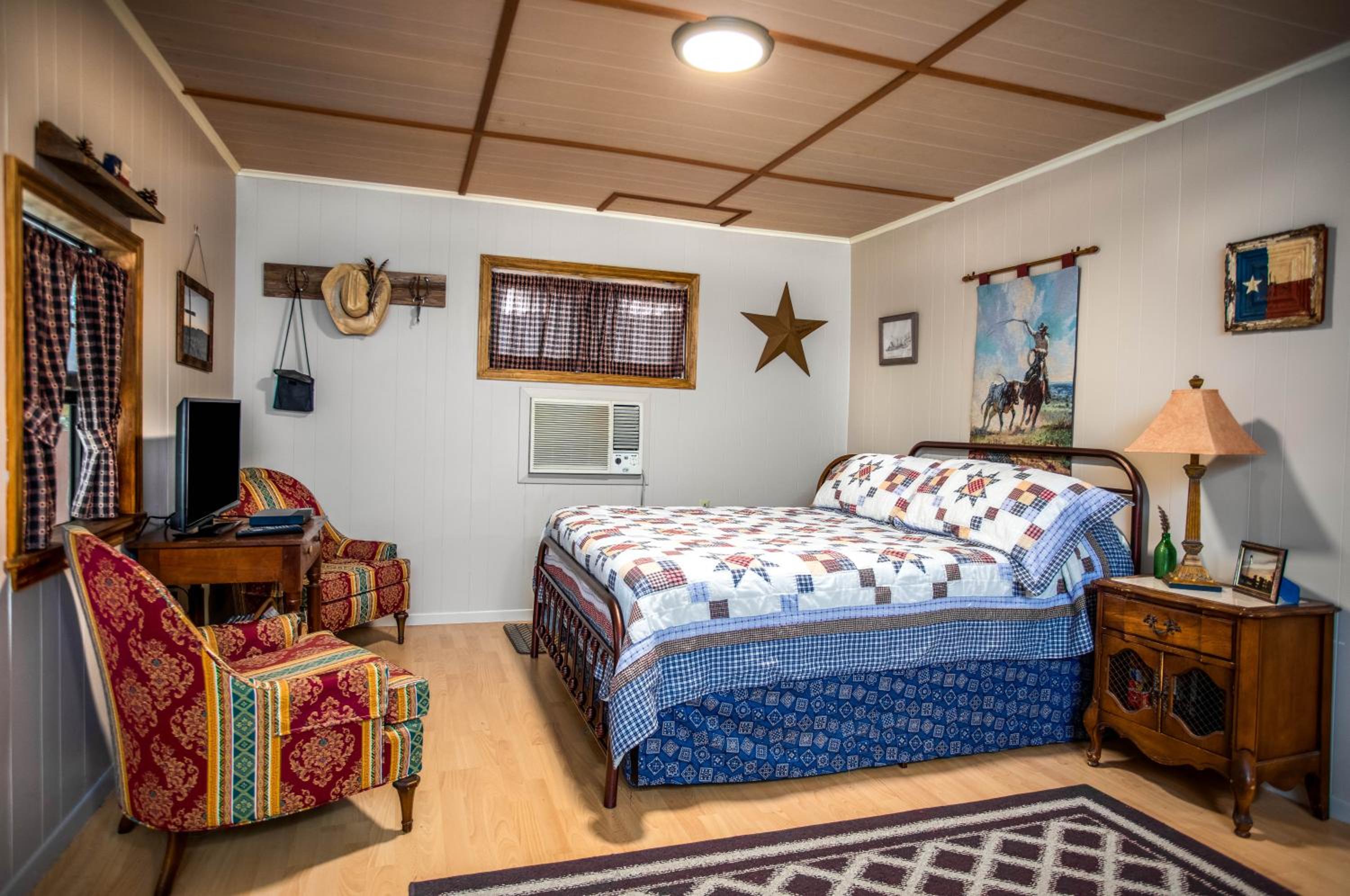 Clear River Cabin on Medina view 3