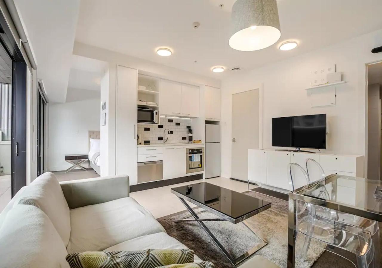 Bright & modern 1BR in Auckland CBD by Zodiak Stays view 2