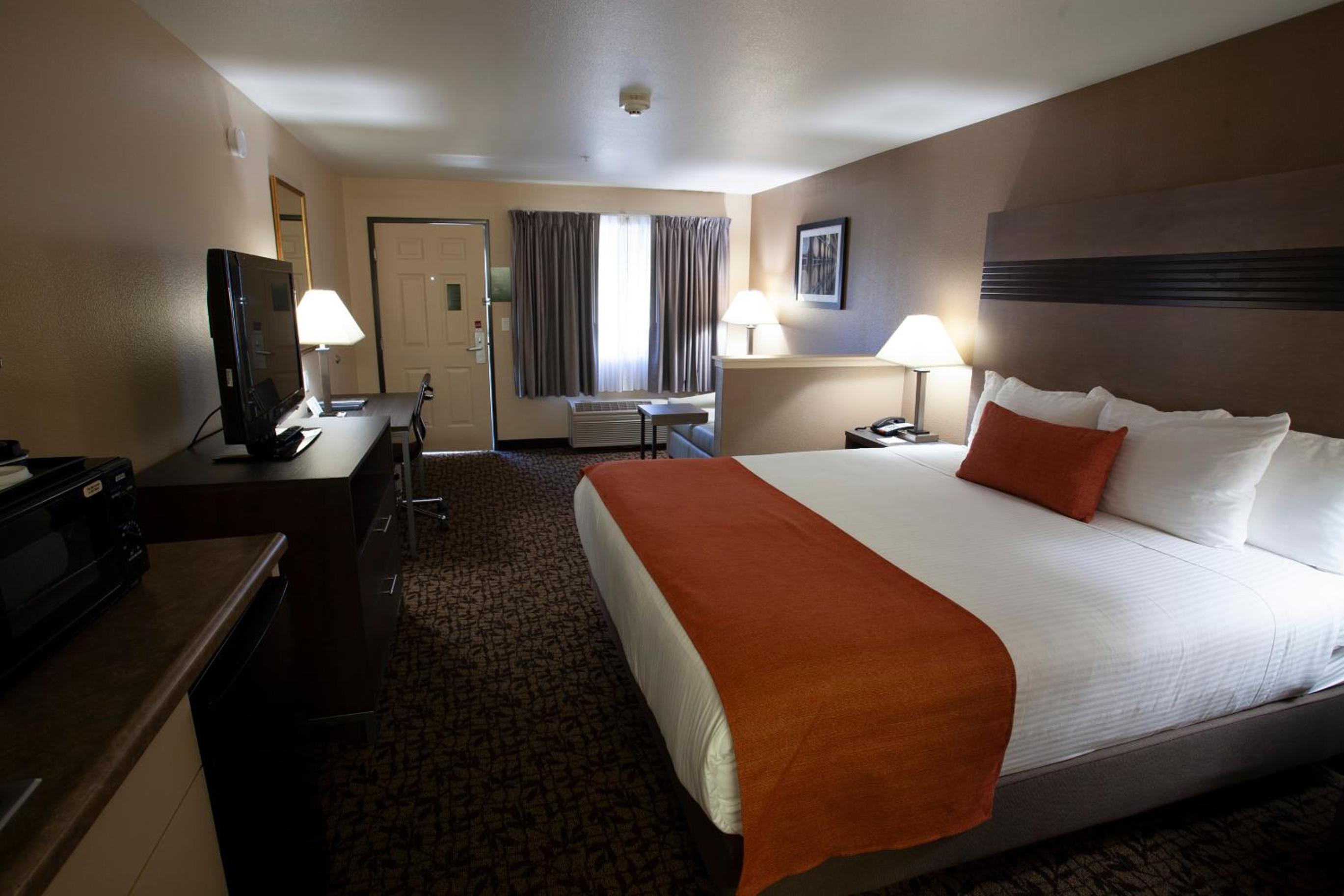 Maui Vacations - Hawthorn Suites by Wyndham Napa Valley - Property Image 15