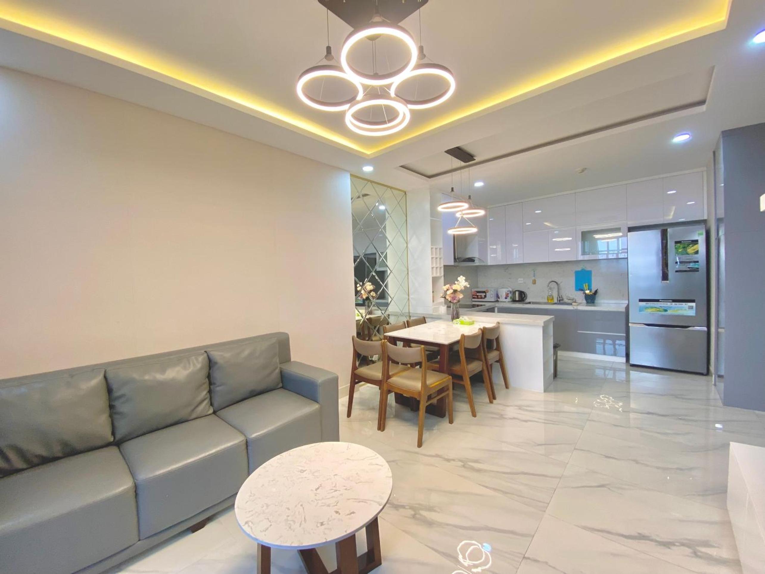 Alm's 2 BedRoom Apartment at Sunrise City District 7