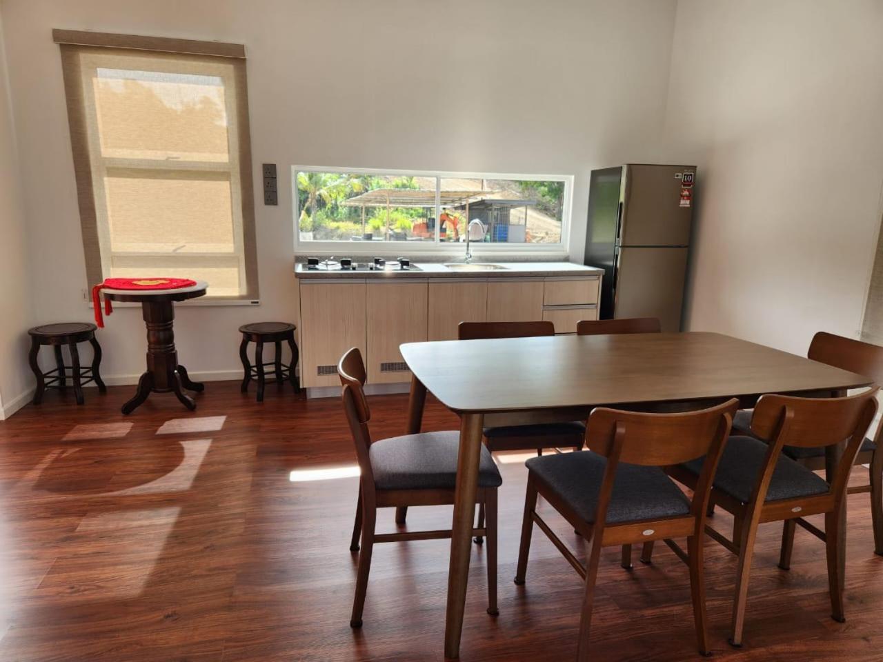 TANJUNG GROVE VILLAS