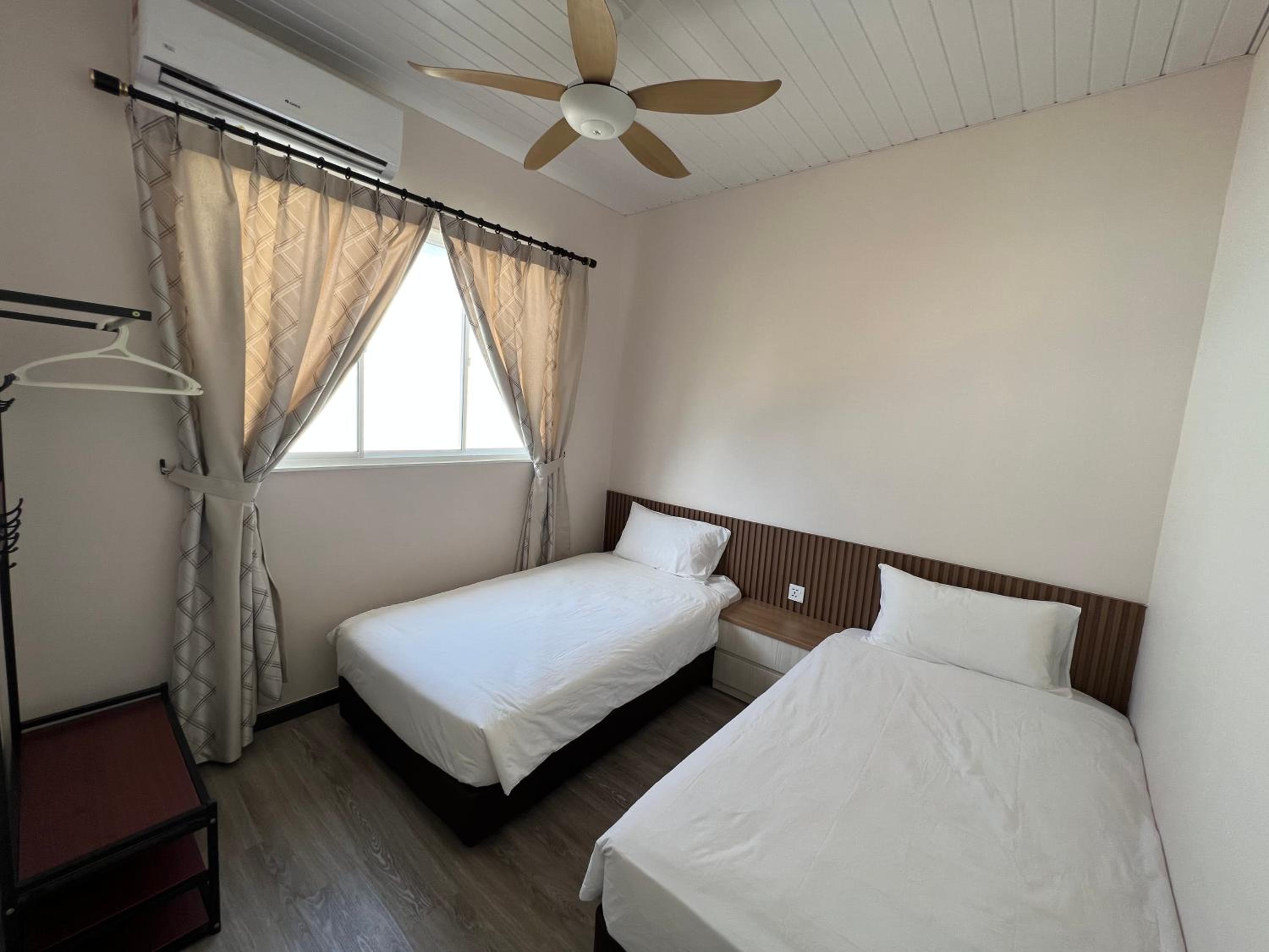 TANJUNG GROVE VILLAS