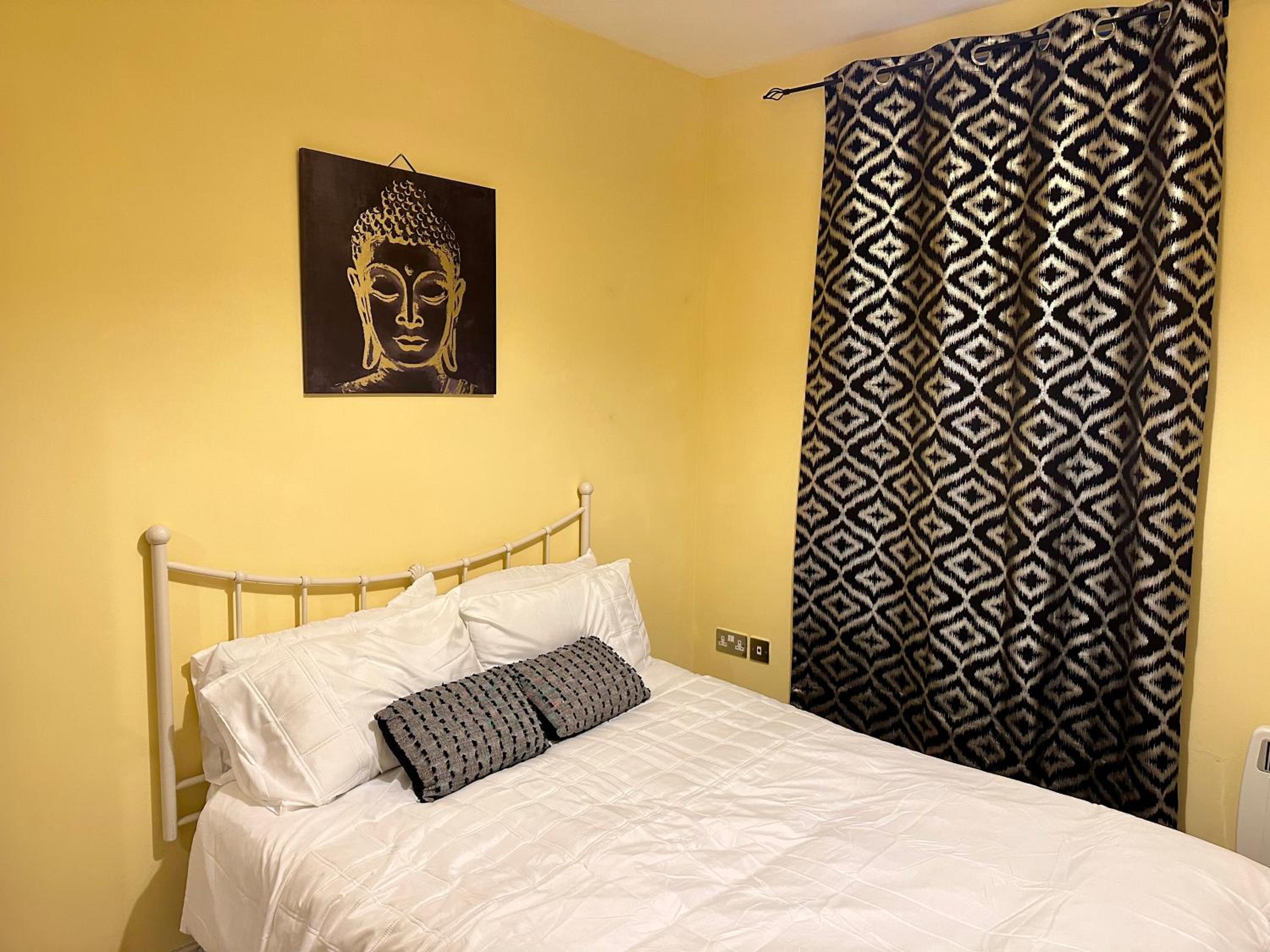Two bedroom flat in Darlington view 2