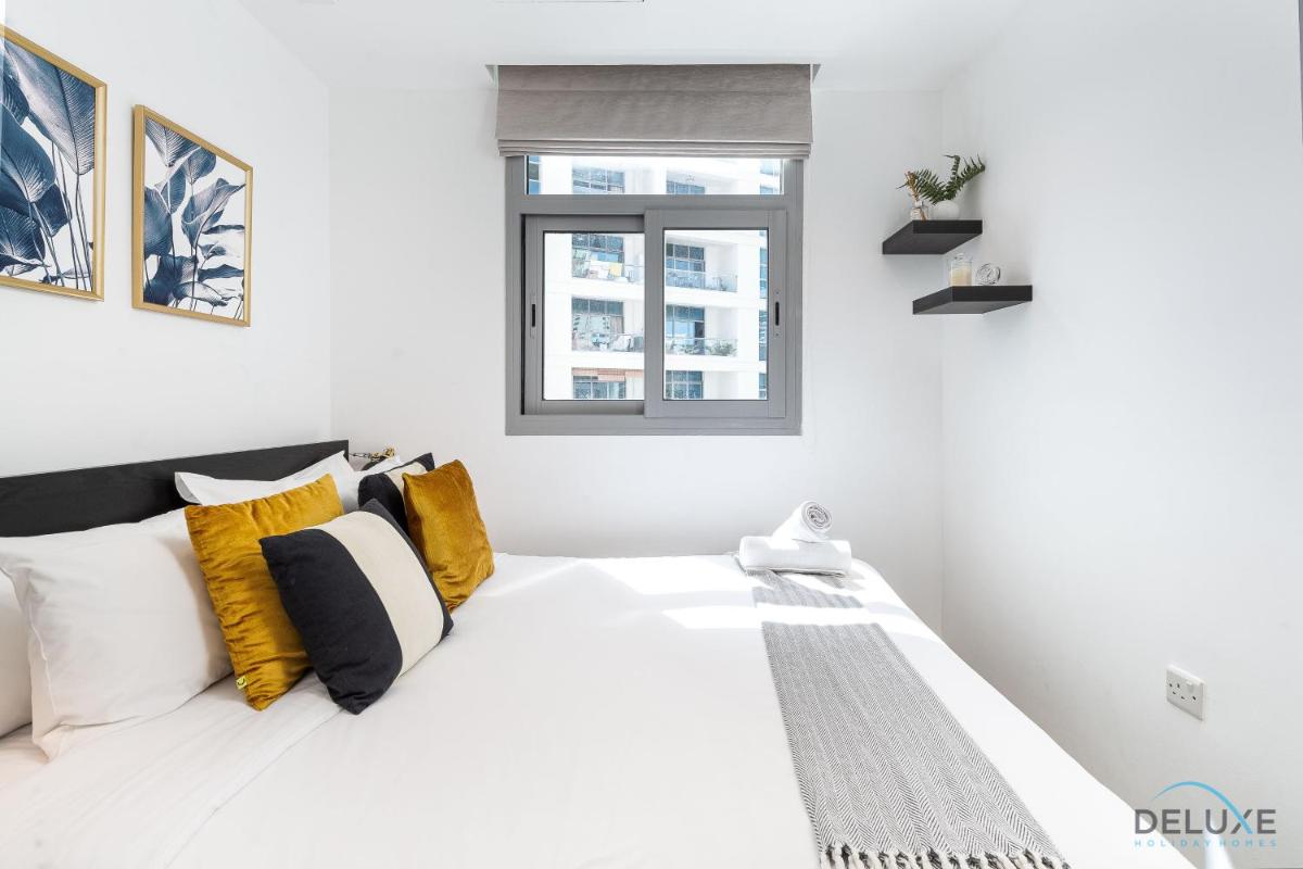 Captivating 1BR at DEC Towers Dubai Marina by Deluxe Holiday Homes