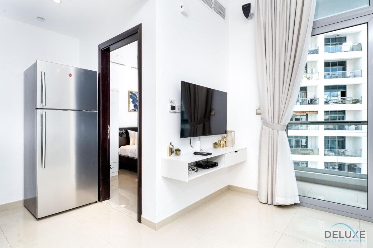 Captivating 1BR at DEC Towers Dubai Marina by Deluxe Holiday Homes