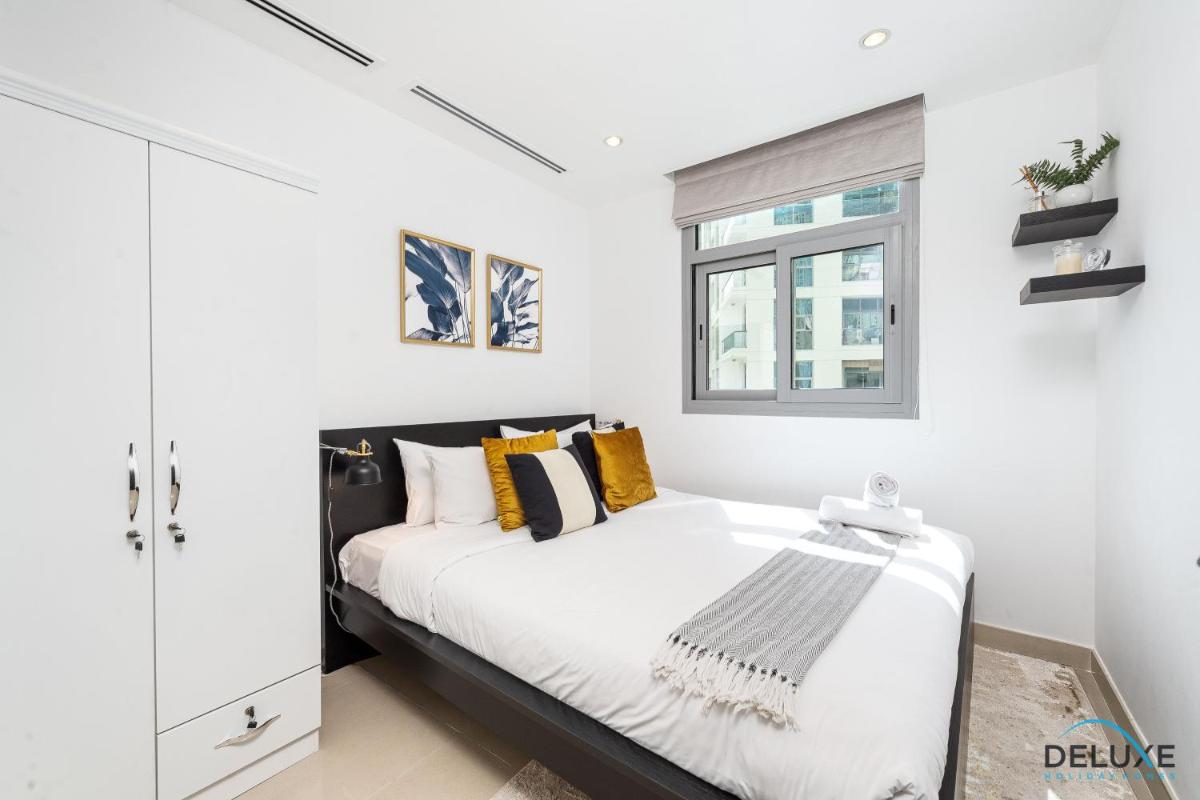 Captivating 1BR at DEC Towers Dubai Marina by Deluxe Holiday Homes