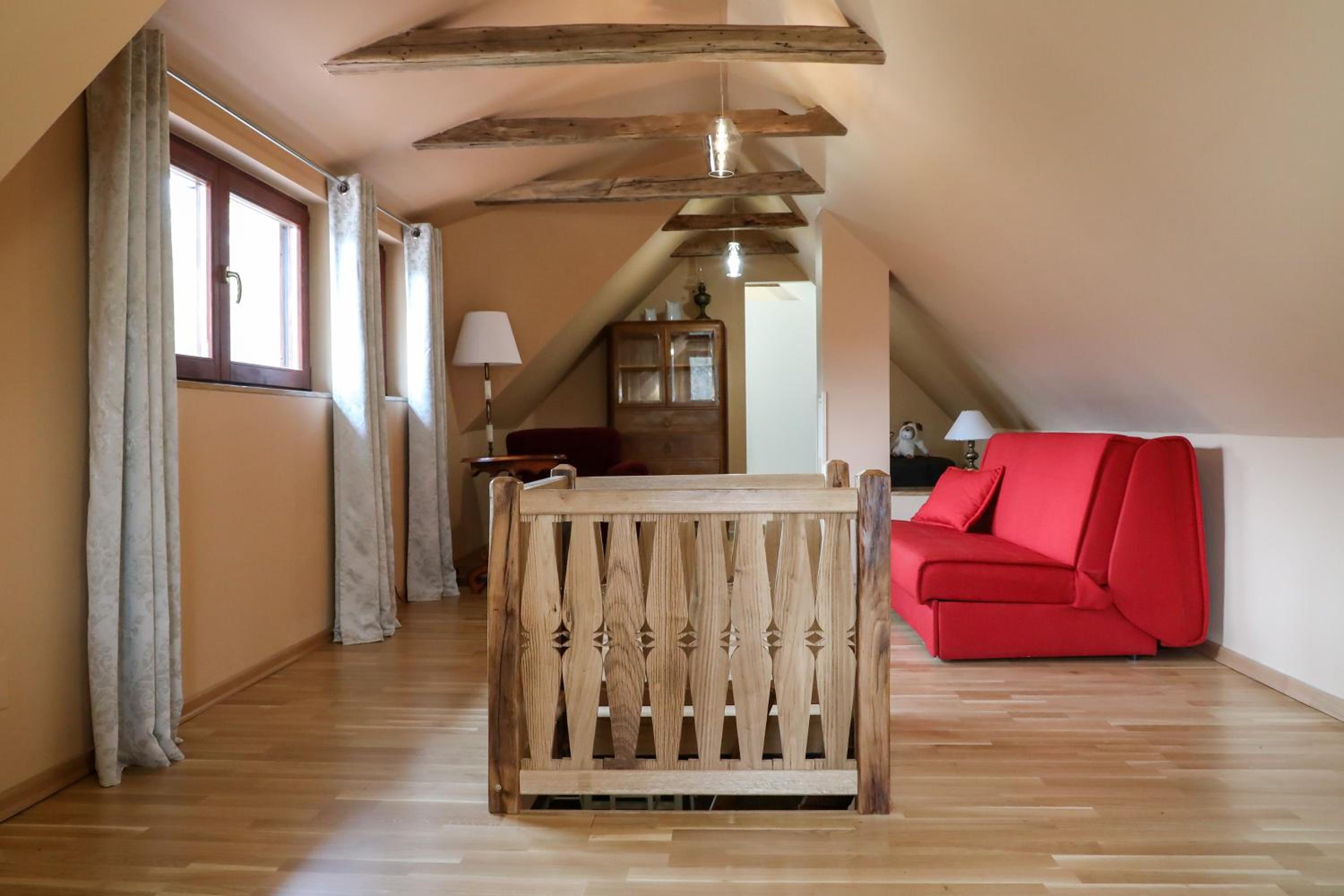 Country house with a pool in Medvednica Nature Park