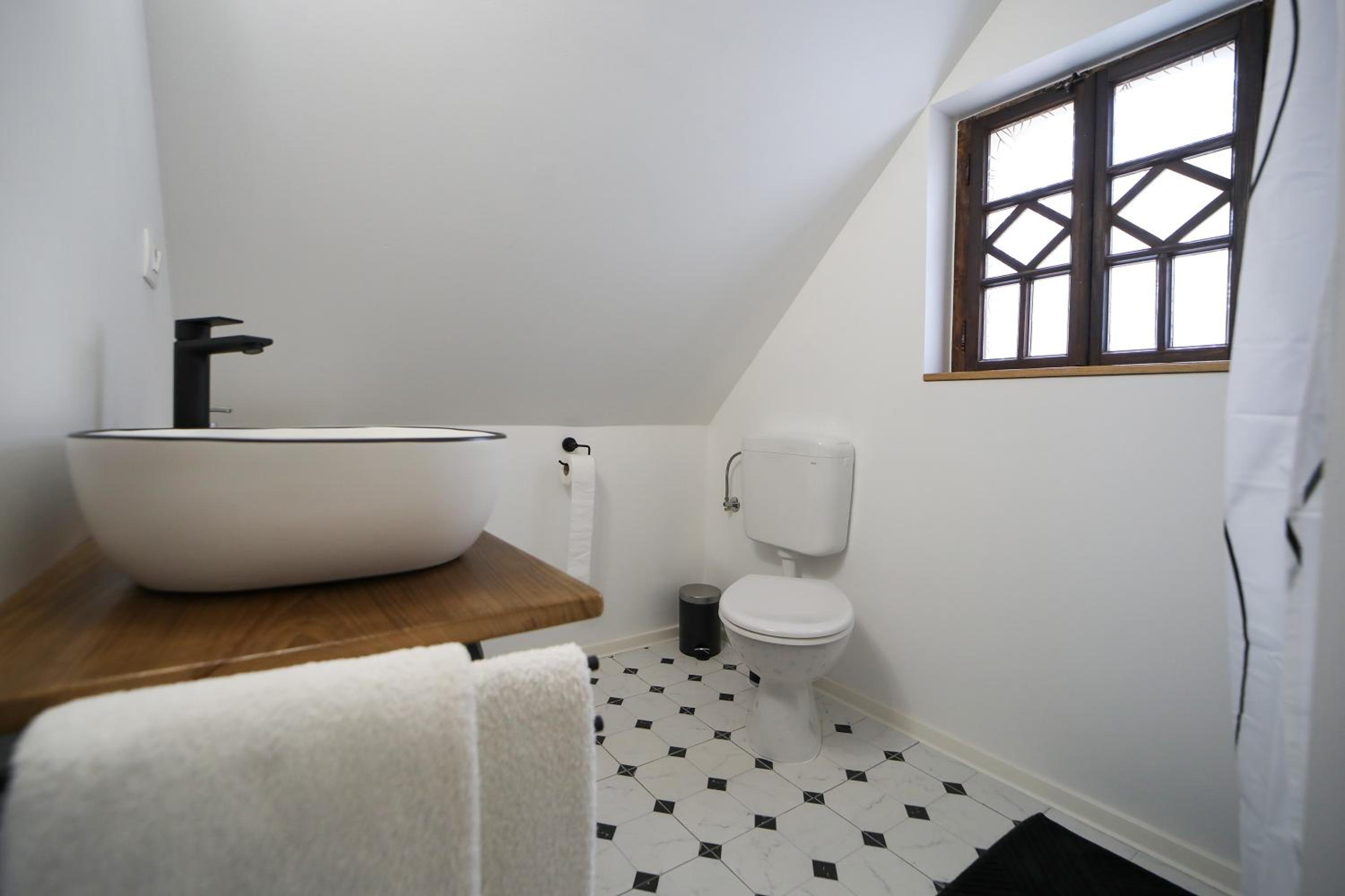 Country house with a pool in Medvednica Nature Park