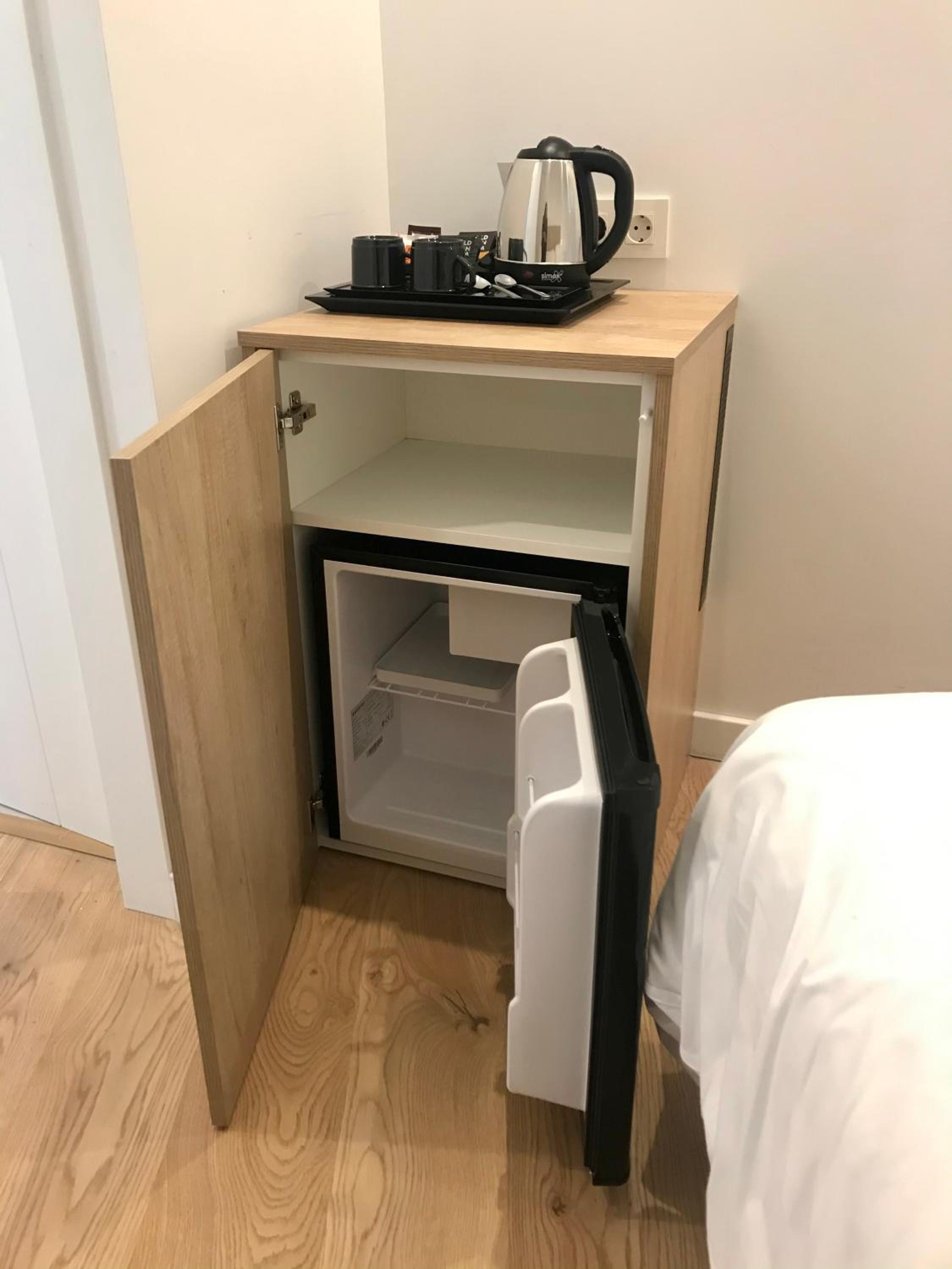 AMC Granada Hostal