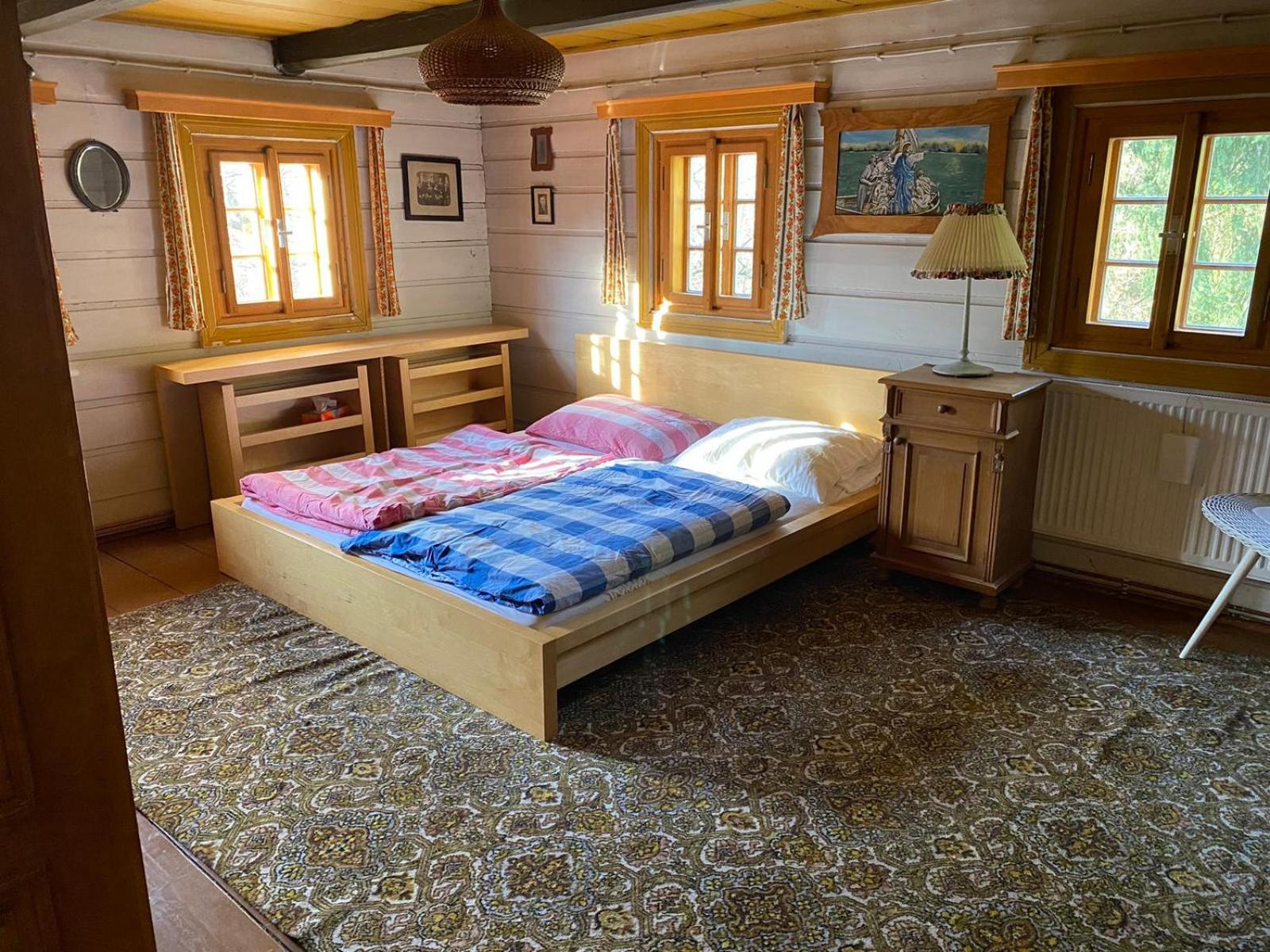 Roubenka u potoka Jizerské hory
