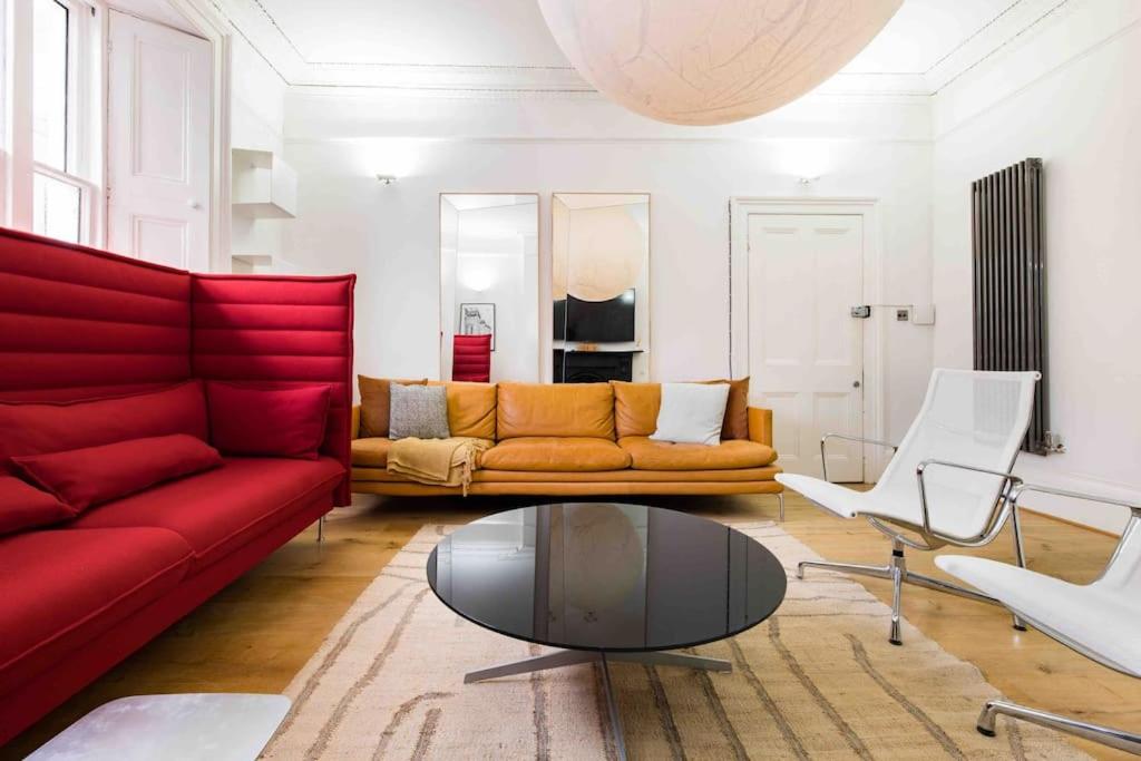Stunning Notting Hill, 3 BD, fine Street, Garden