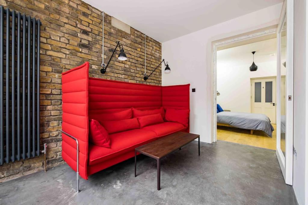 Stunning Notting Hill, 3 BD, fine Street, Garden