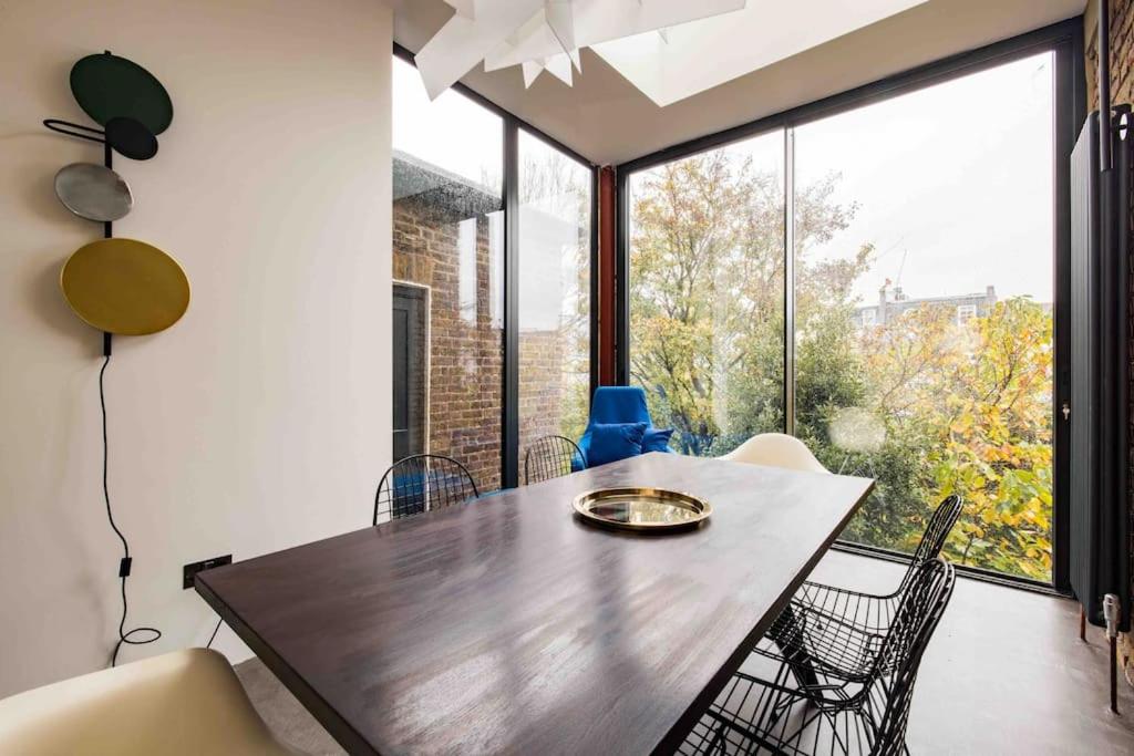 Stunning Notting Hill, 3 BD, fine Street, Garden