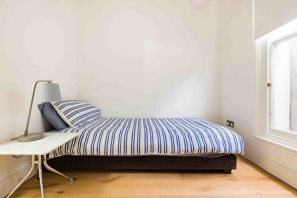Stunning Notting Hill, 3 BD, fine Street, Garden