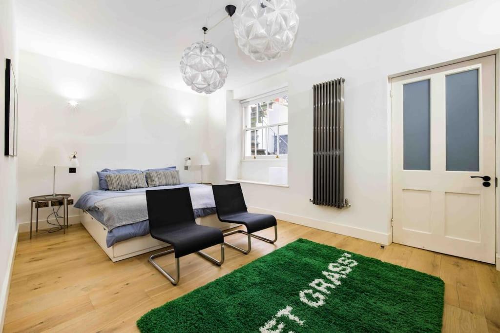 Stunning Notting Hill, 3 BD, fine Street, Garden