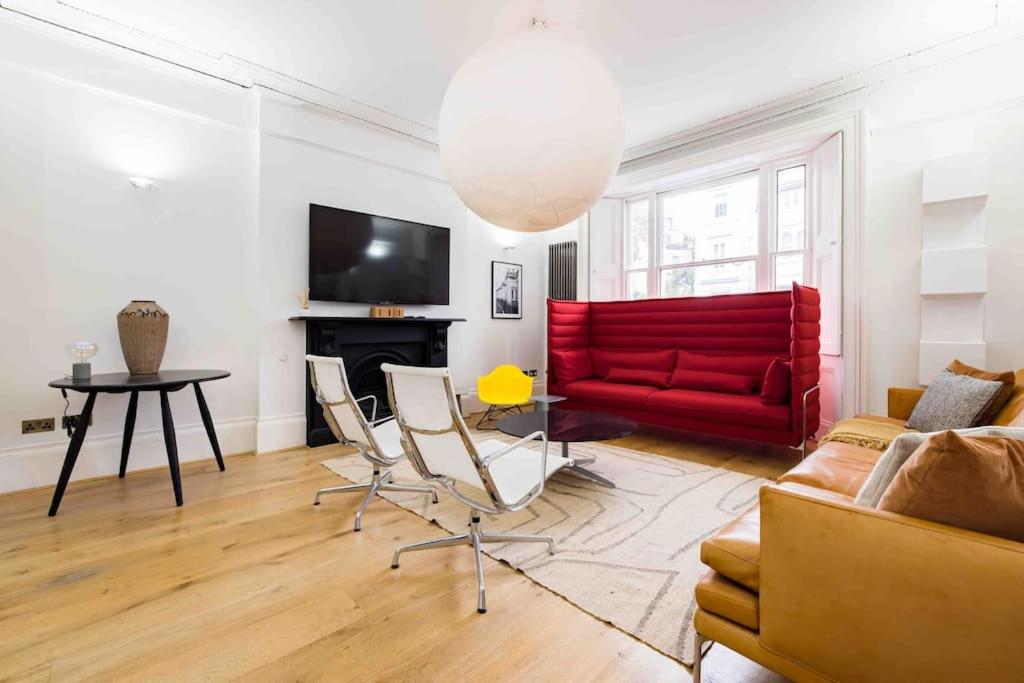 Stunning Notting Hill, 3 BD, fine Street, Garden