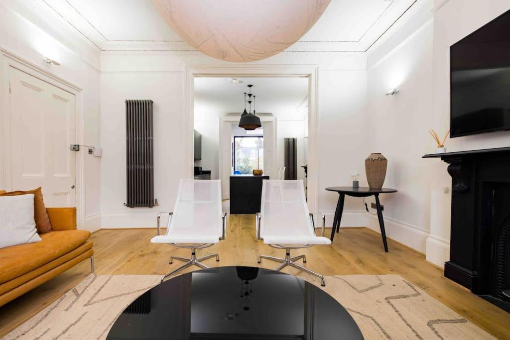 Stunning Notting Hill, 3 BD, fine Street, Garden