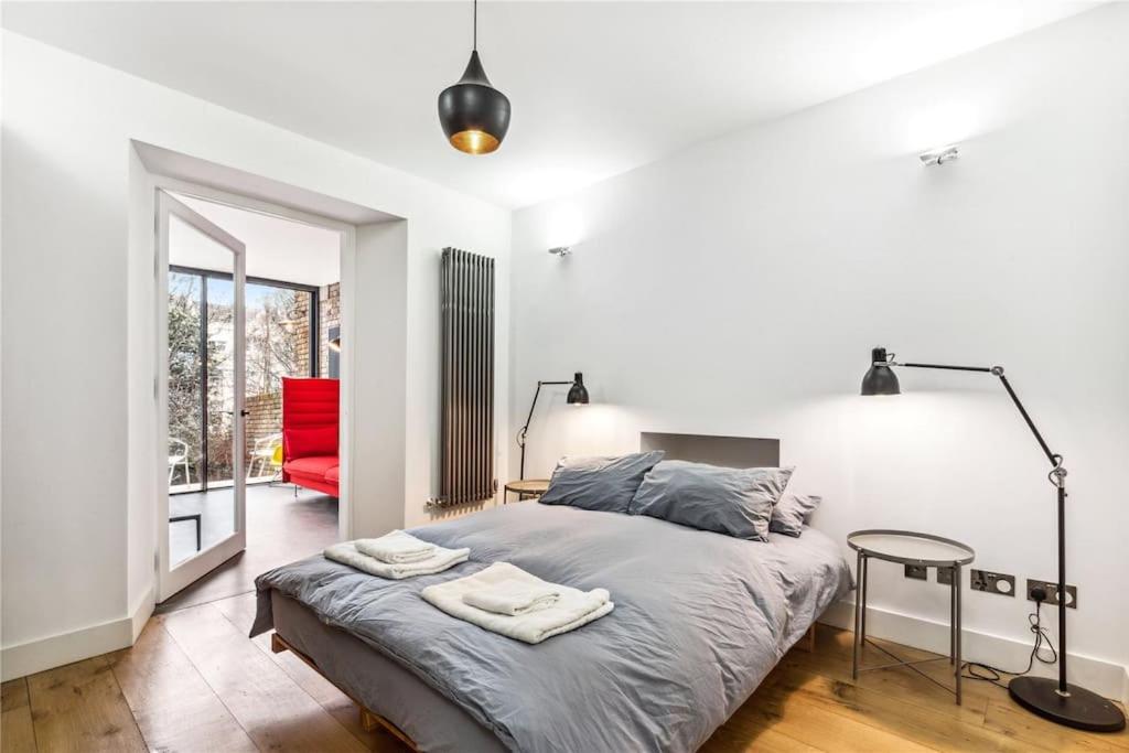 Stunning Notting Hill, 3 BD, fine Street, Garden