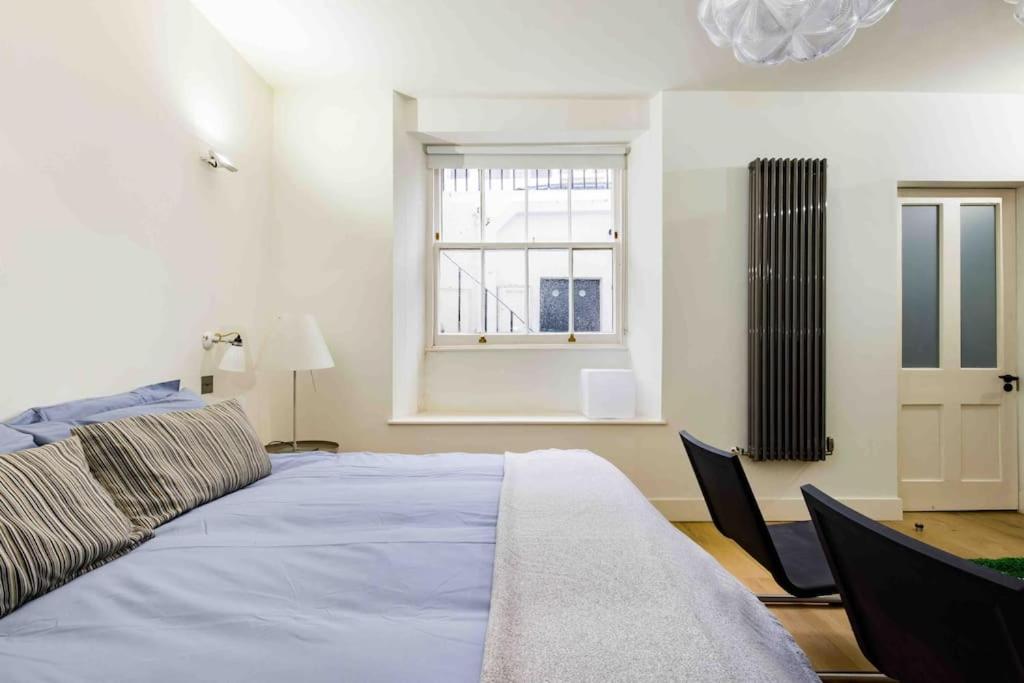 Stunning Notting Hill, 3 BD, fine Street, Garden